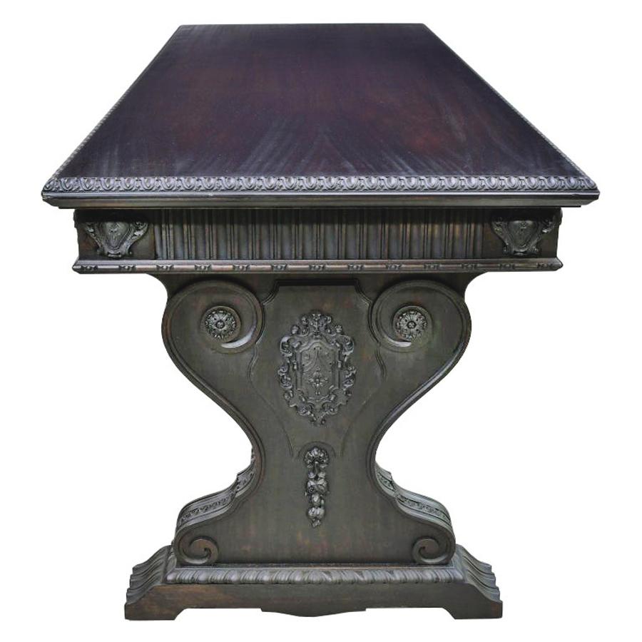 Schreibtisch aus schwarzem Umber mit Trestle-Sockel aus der Renaissance-Revival-Zeit, Grand Rapids (Mahagoni) im Angebot