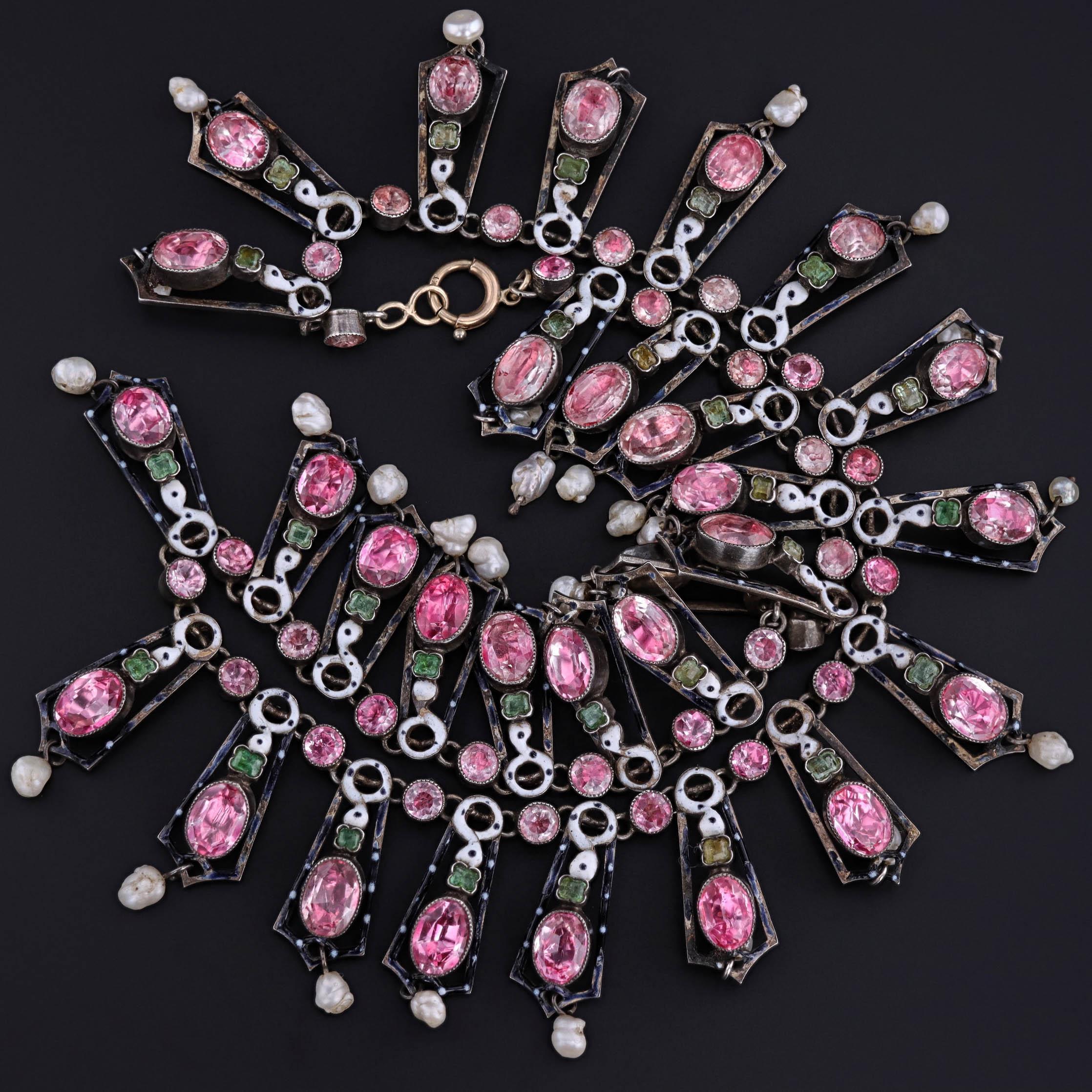 Taille ovale Collier à franges Renaissance avec cristaux roses en vente