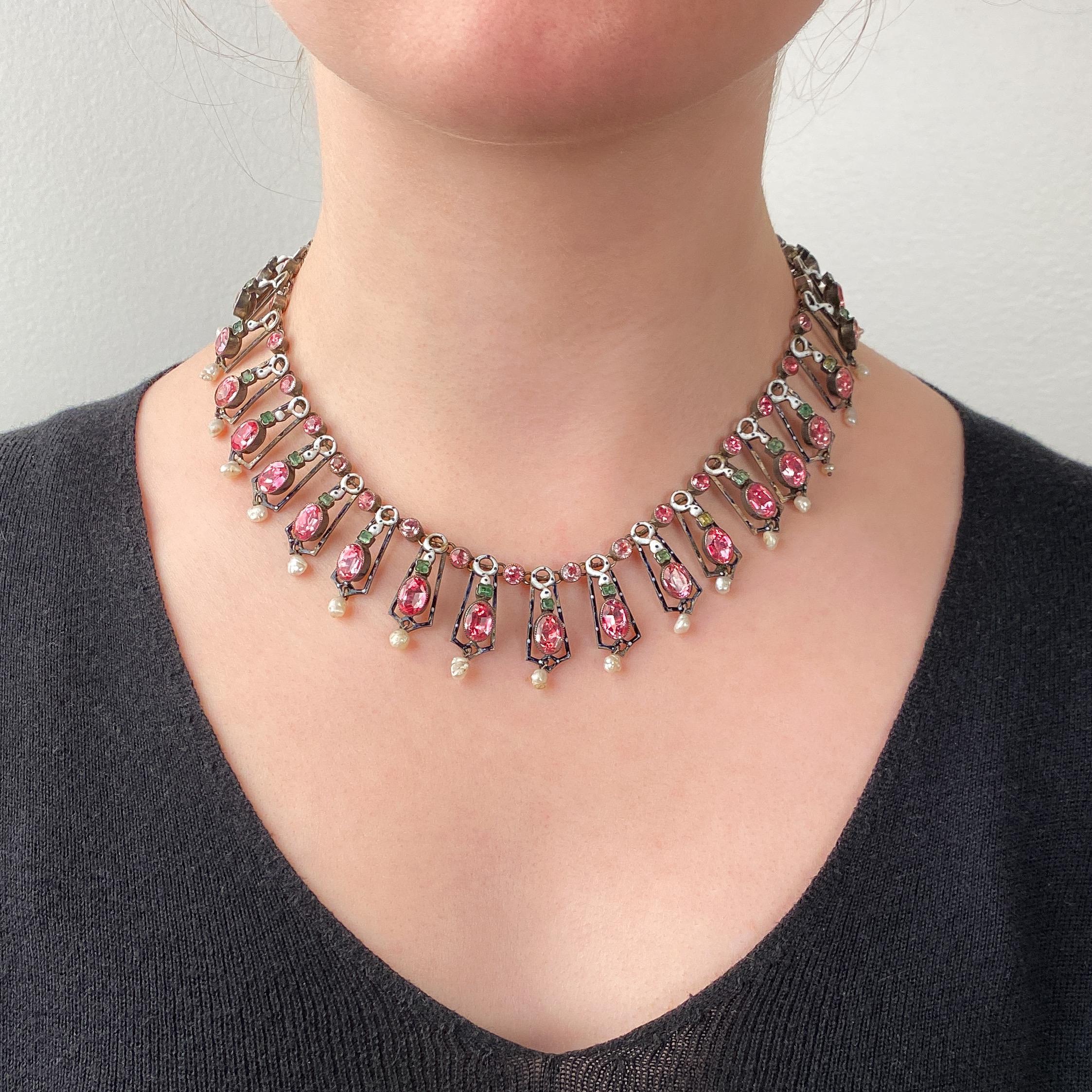 Collier à franges Renaissance avec cristaux roses Pour femmes en vente