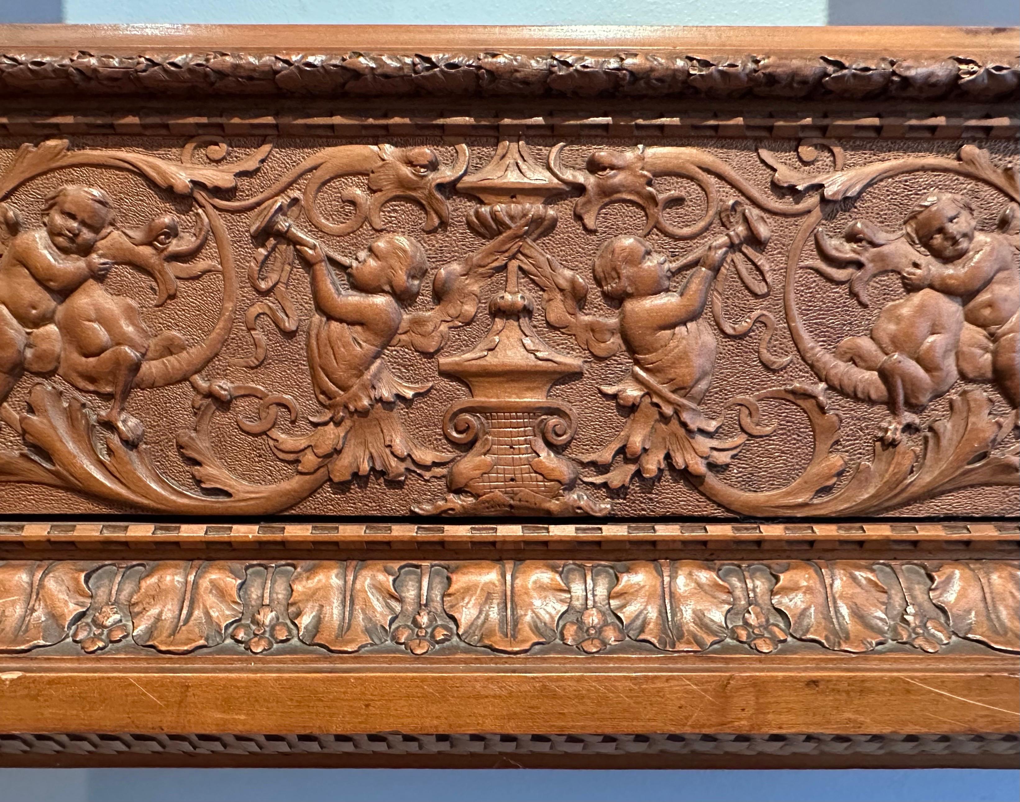 Cornice rinascimentale italiana, metà del XIX secolo. Wood intagliato, firmato J. GARINO in vendita 9