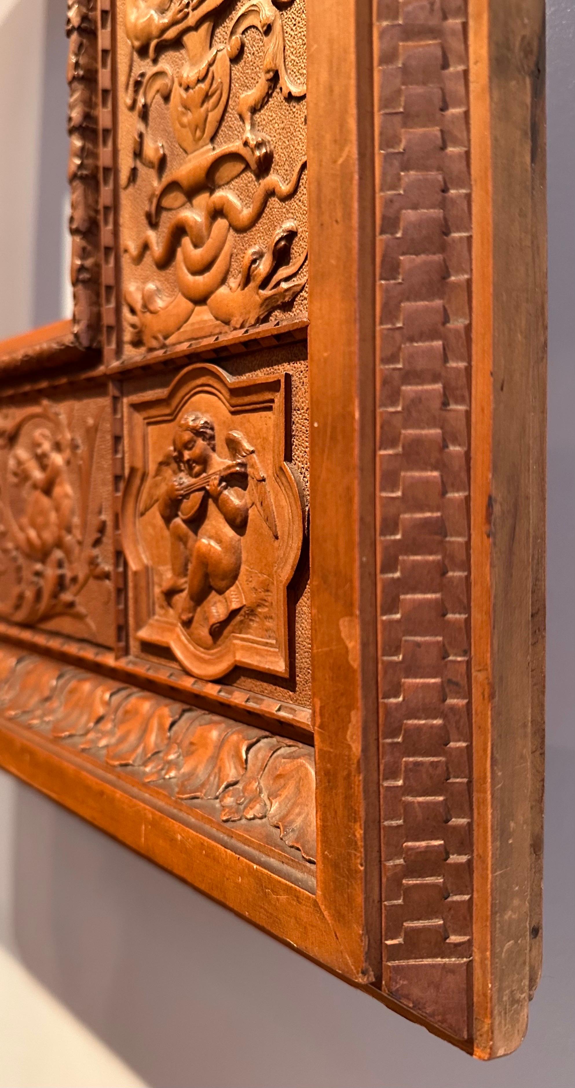 Cornice rinascimentale italiana, metà del XIX secolo. Wood intagliato, firmato J. GARINO in vendita 1