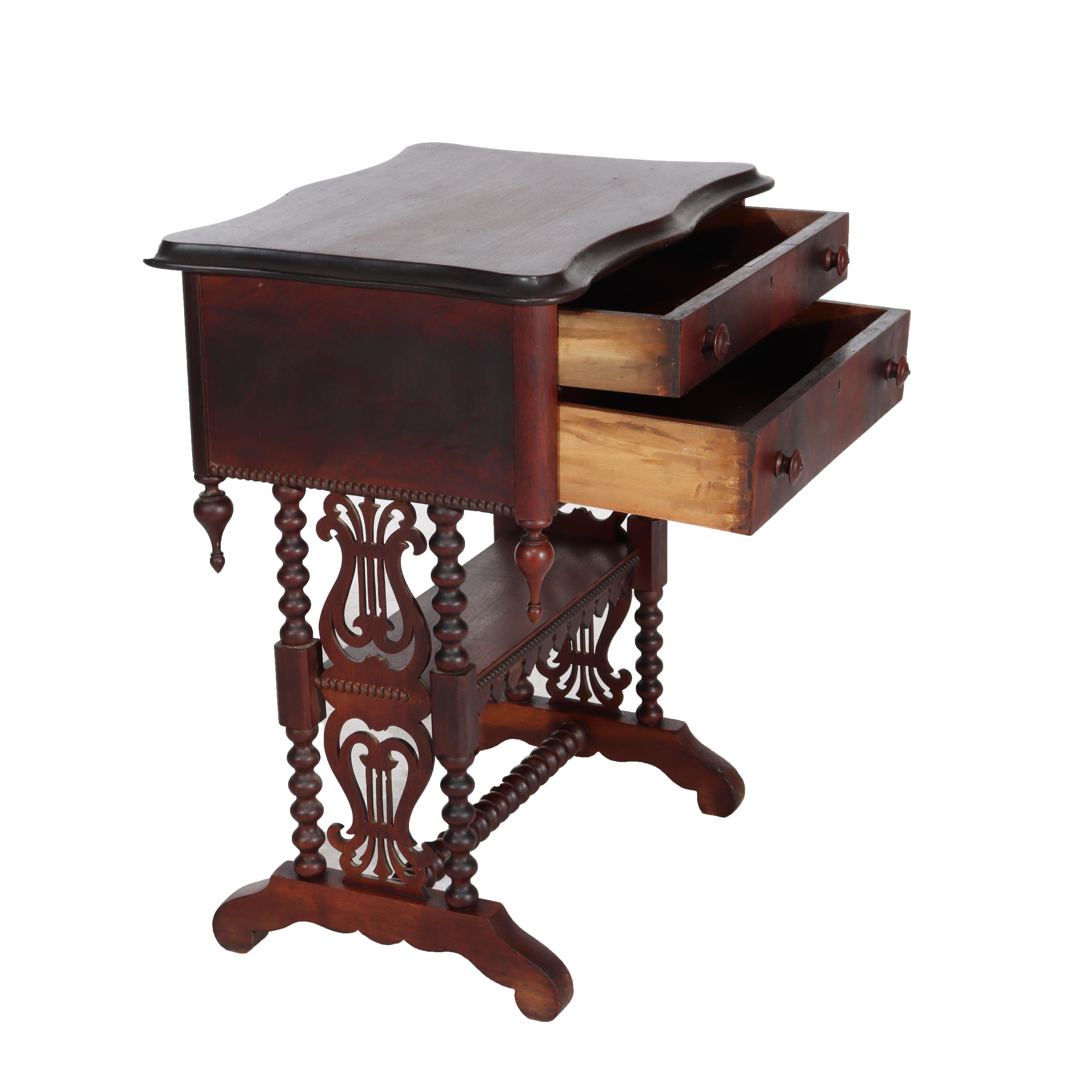 Meuble de travail en acajou de style renaissance avec base à tréteaux en forme de lyre C1890
Mesures - 29 1/4