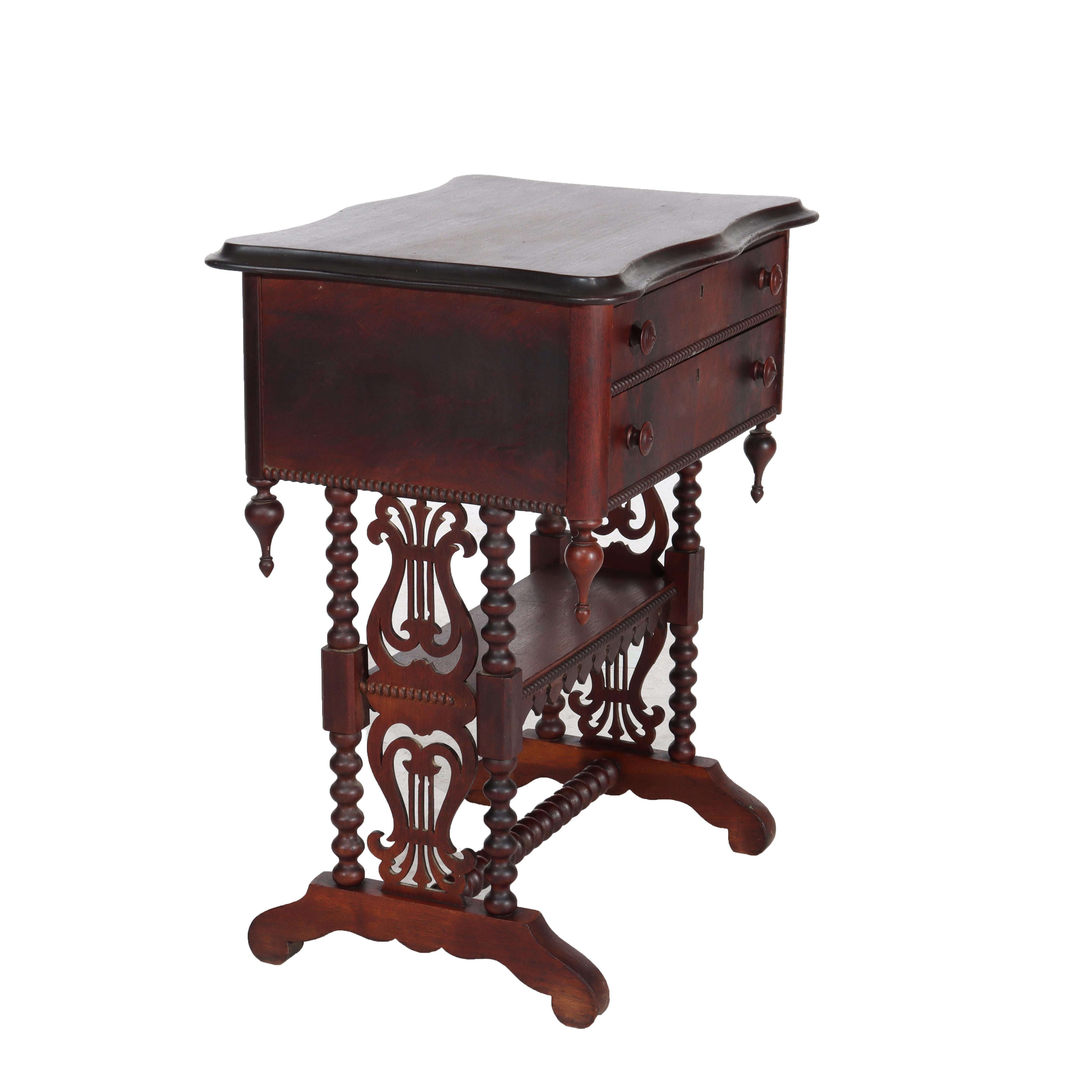 Meuble de travail en acajou de style renaissance avec base à tréteaux en forme de lyre C1890 en vente 1