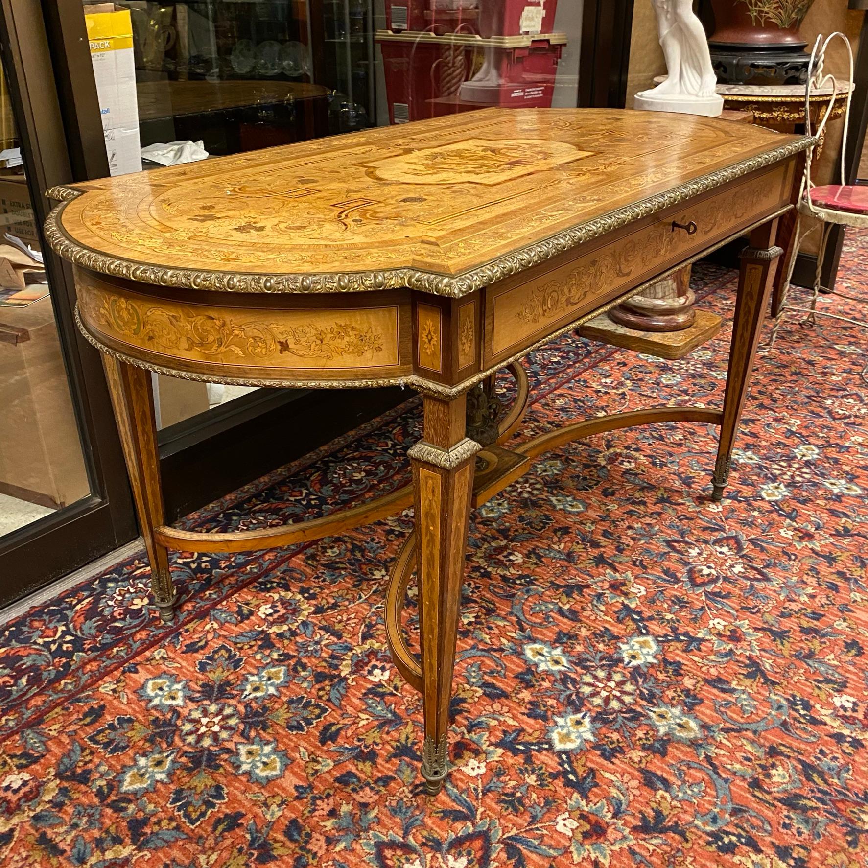 Renaissance Revival Marquetry Inlaid Rectangular Center Table In Good Condition For Sale In New York, NY