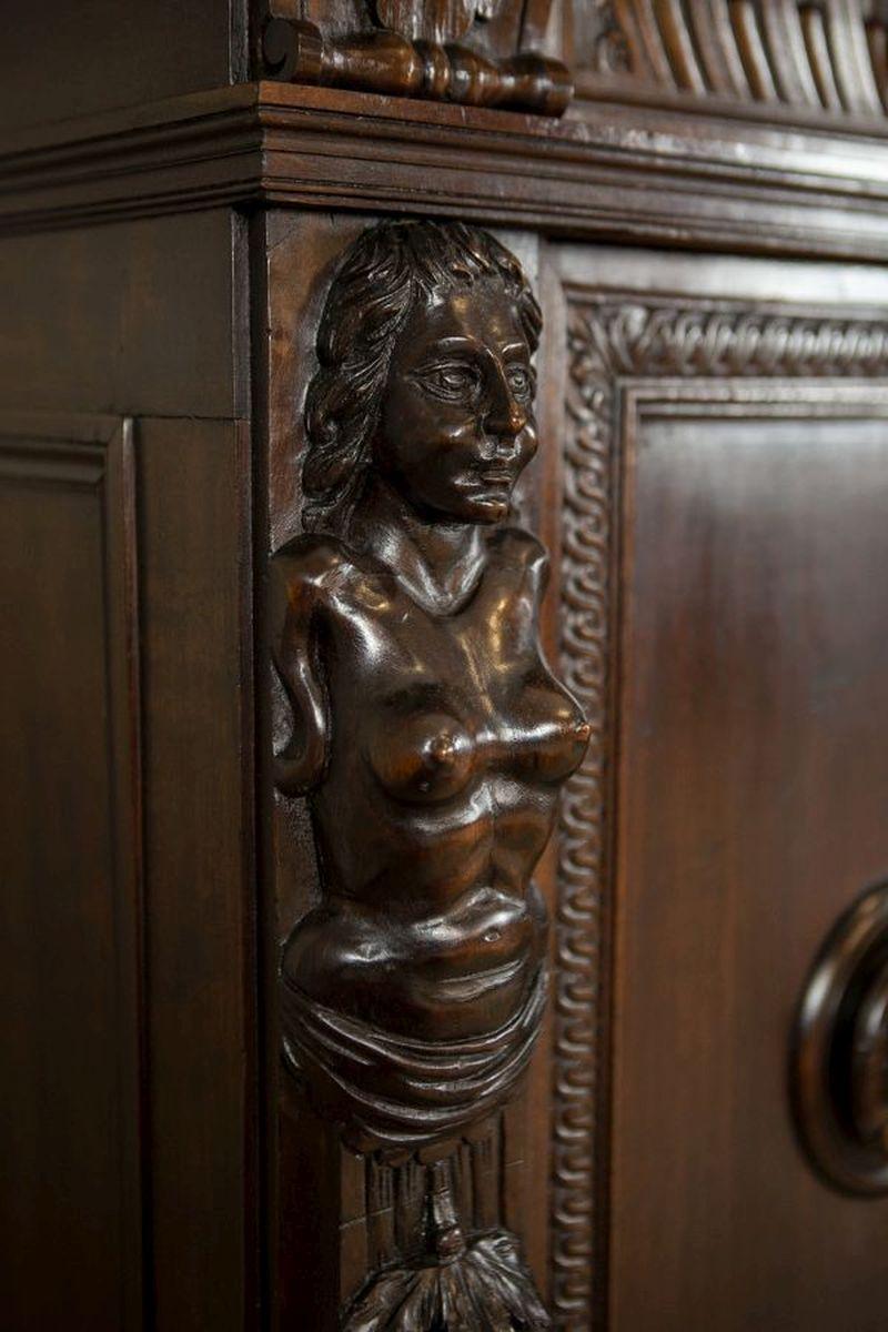 Credenza e credenza in Oak di fine Ottocento in stile rinascimentale in vendita 3