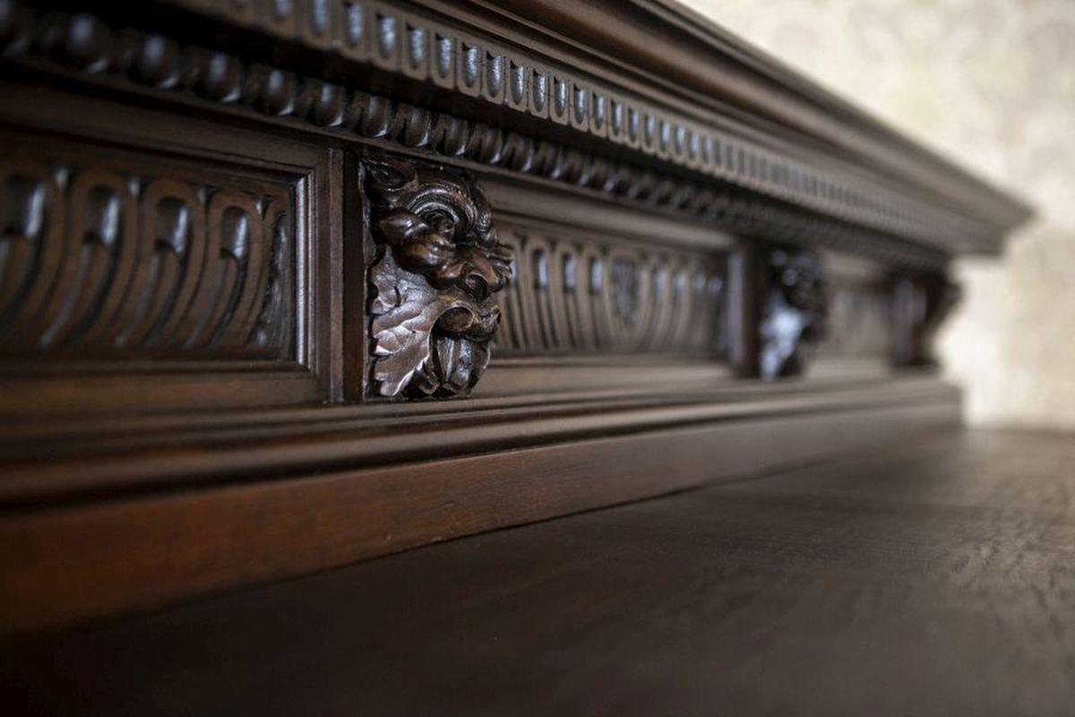 Credenza e credenza in Oak di fine Ottocento in stile rinascimentale in vendita 1
