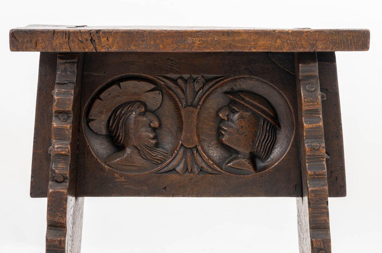 Neorinascimentale Sgabello rinascimentale in Oak in vendita