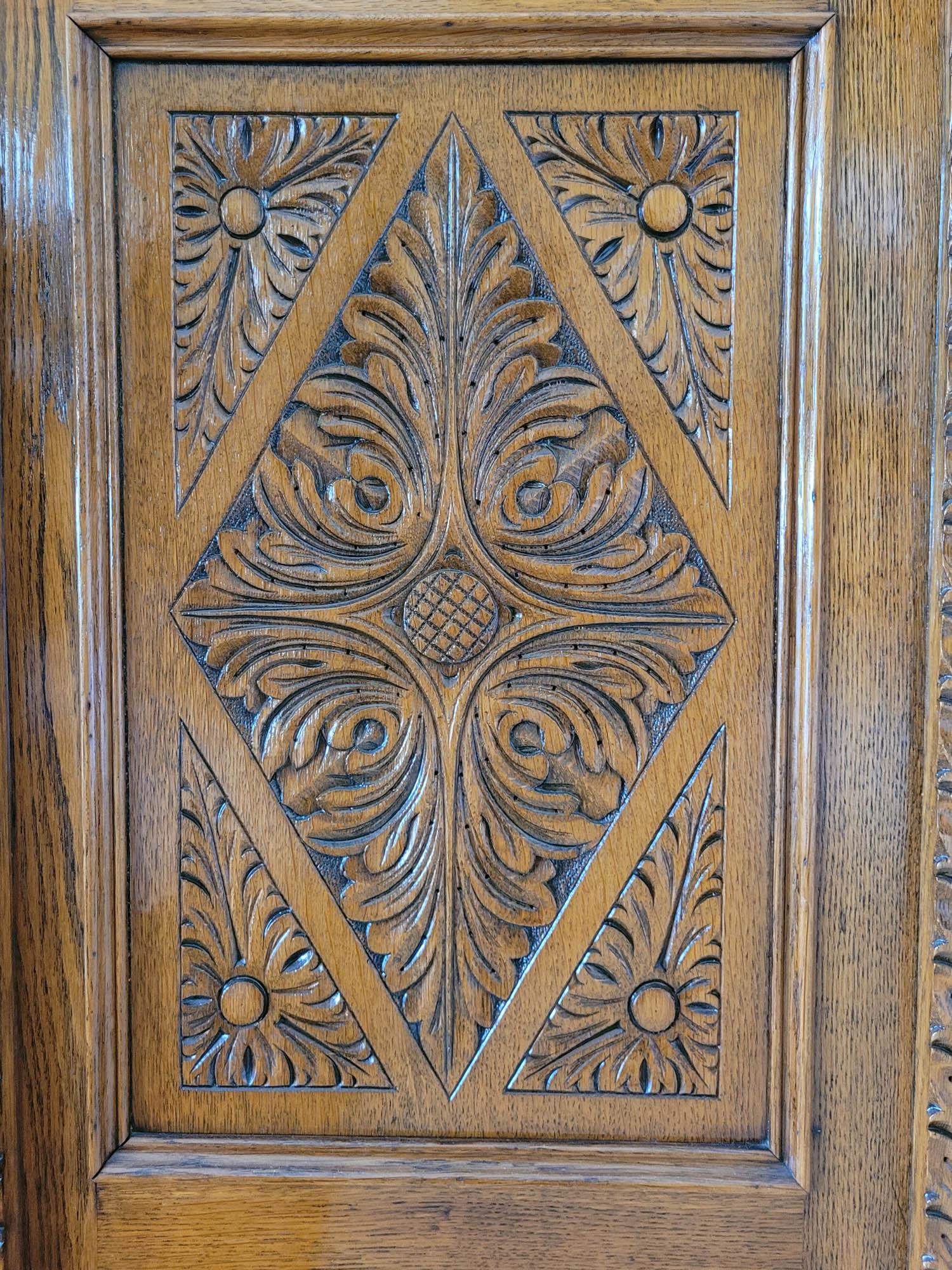 Armoire en Oak Revive - Début du XXe siècle, Angleterre en vente 3