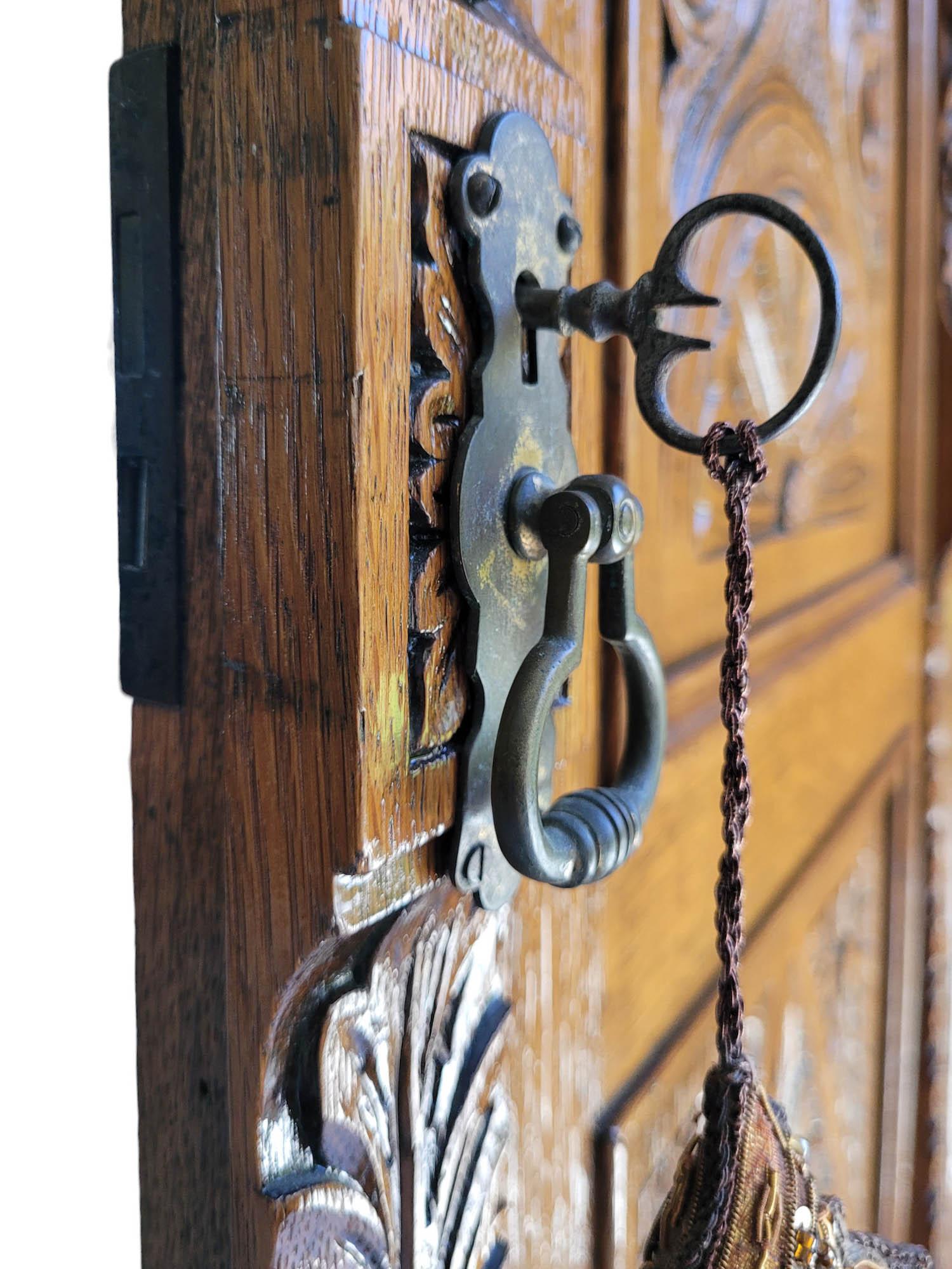 Armoire en Oak Revive - Début du XXe siècle, Angleterre en vente 8
