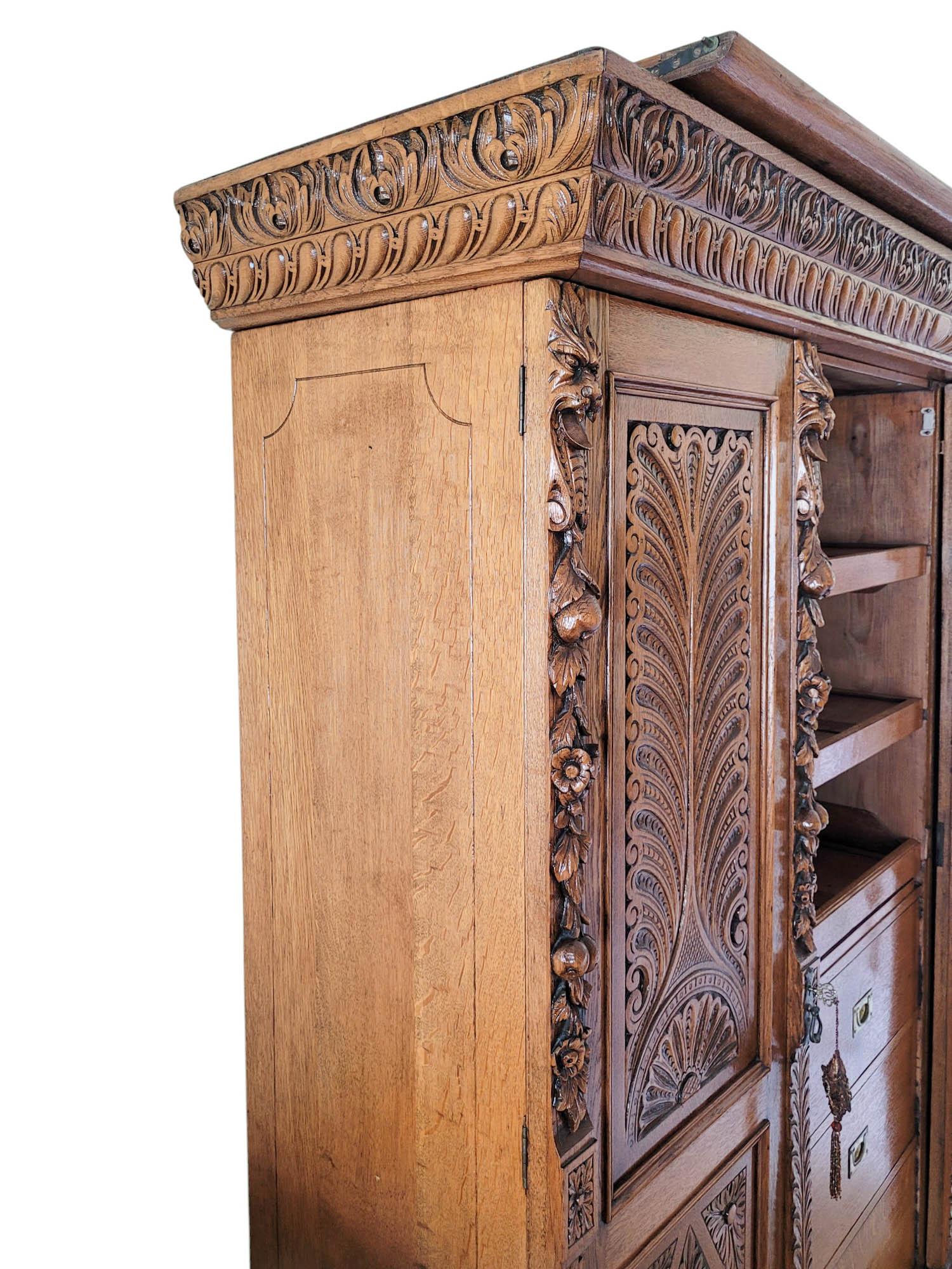 Britannique Armoire en Oak Revive - Début du XXe siècle, Angleterre en vente