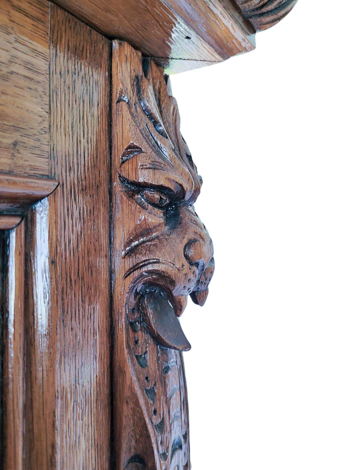 Chêne Armoire en Oak Revive - Début du XXe siècle, Angleterre en vente