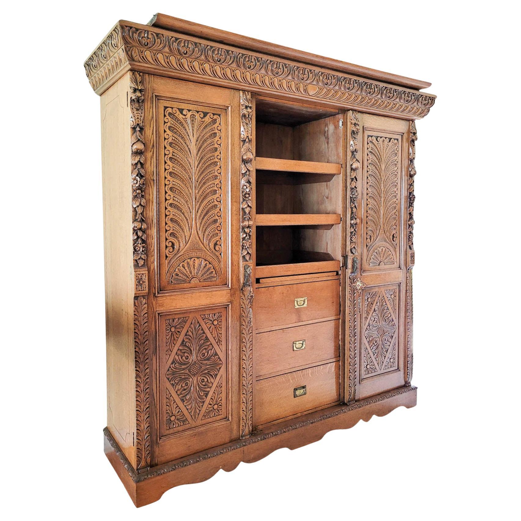 Armoire en Oak Revive - Début du XXe siècle, Angleterre
