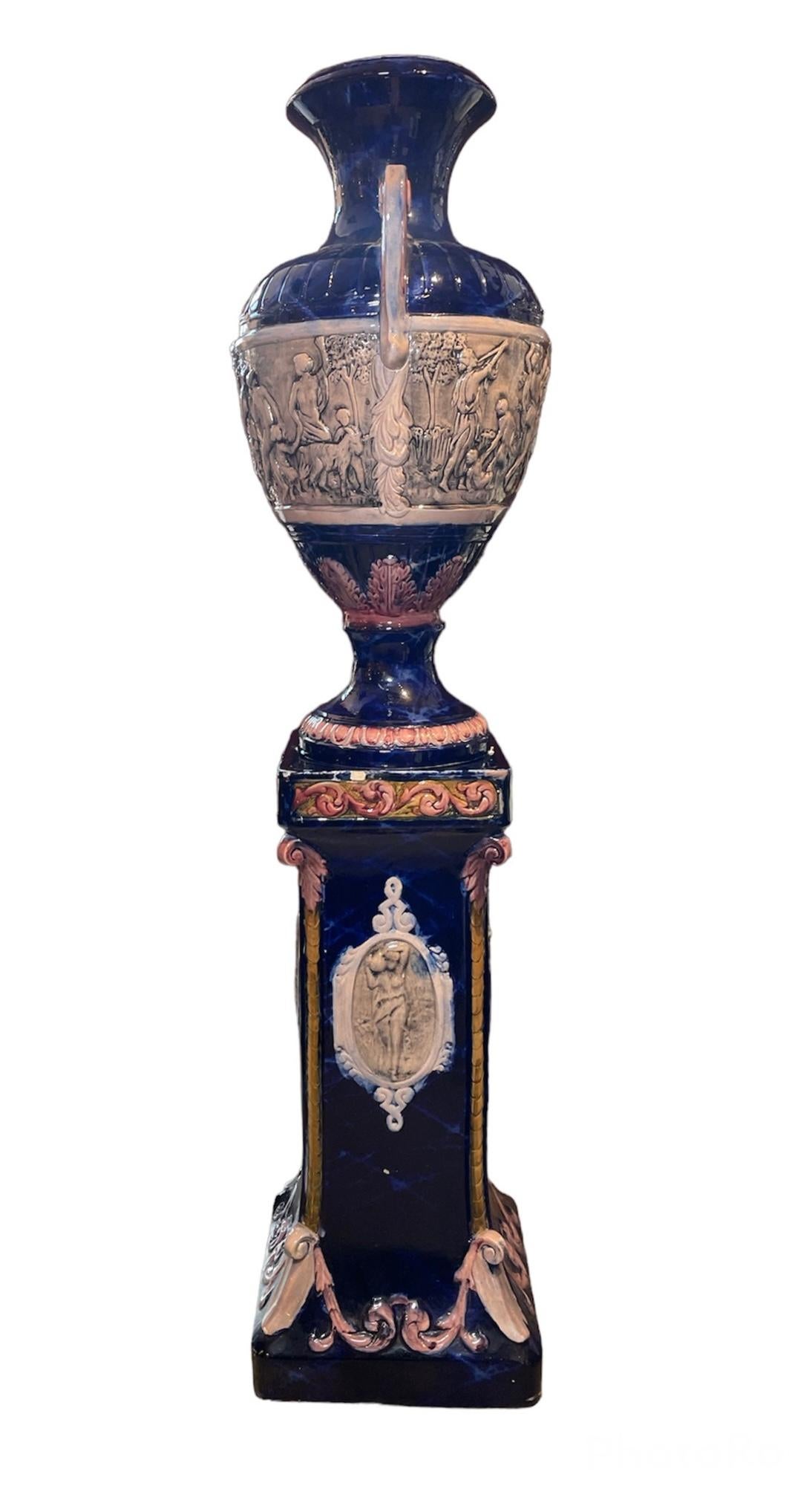 20th Century Renaissance Revival Set Of Amphora And Pedestal  For Sale