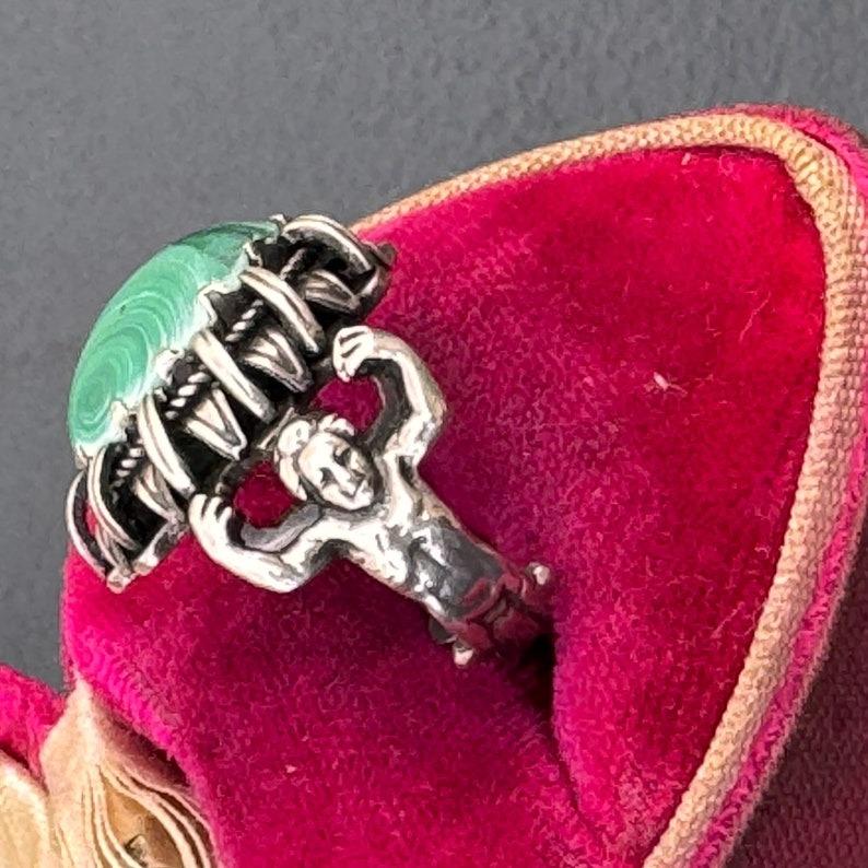 Renaissance Revival Silver Malachite Ring For Sale 3