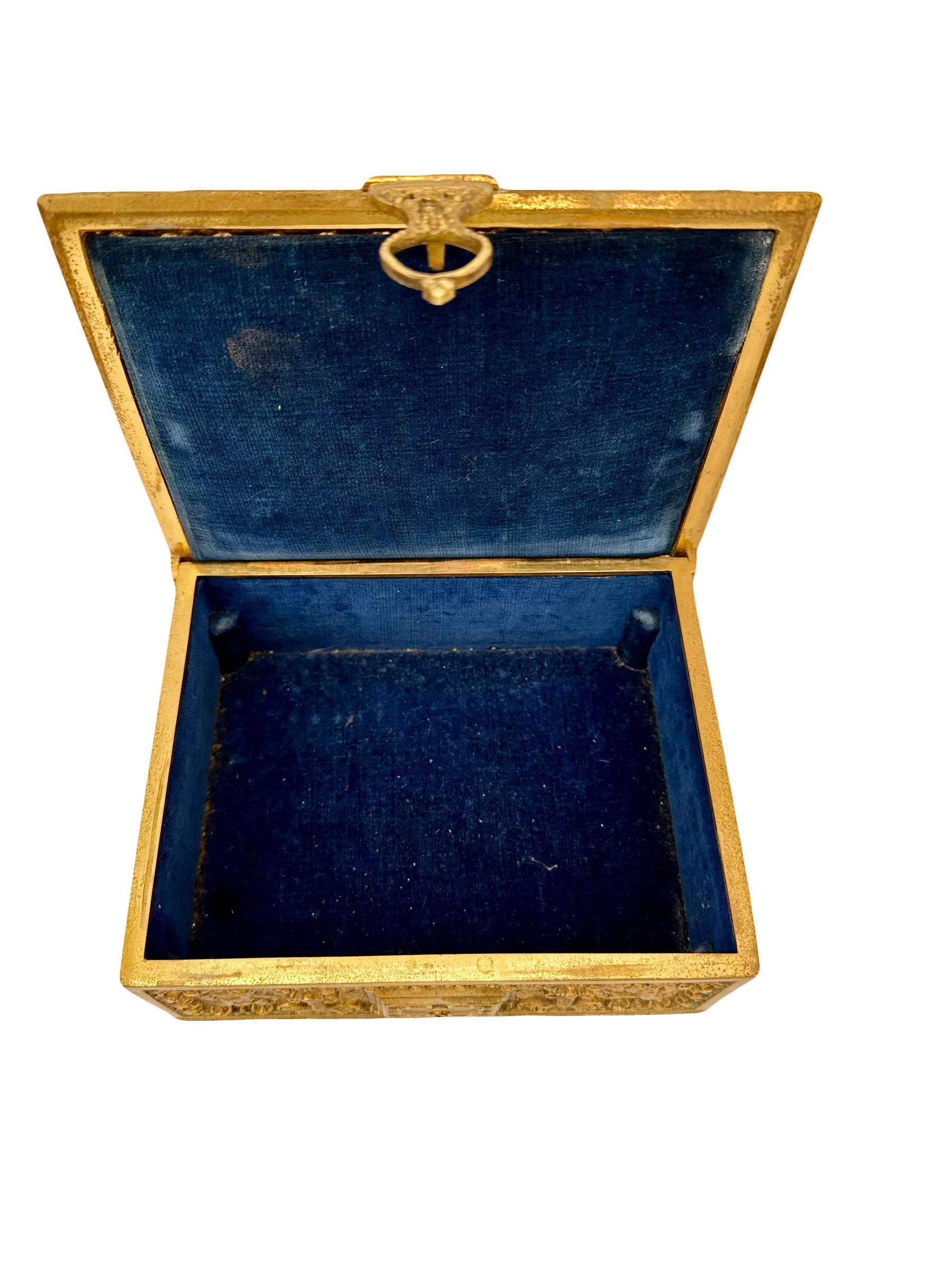 Late 19th Century Renaissance Revival Style Bronze Box For Sale