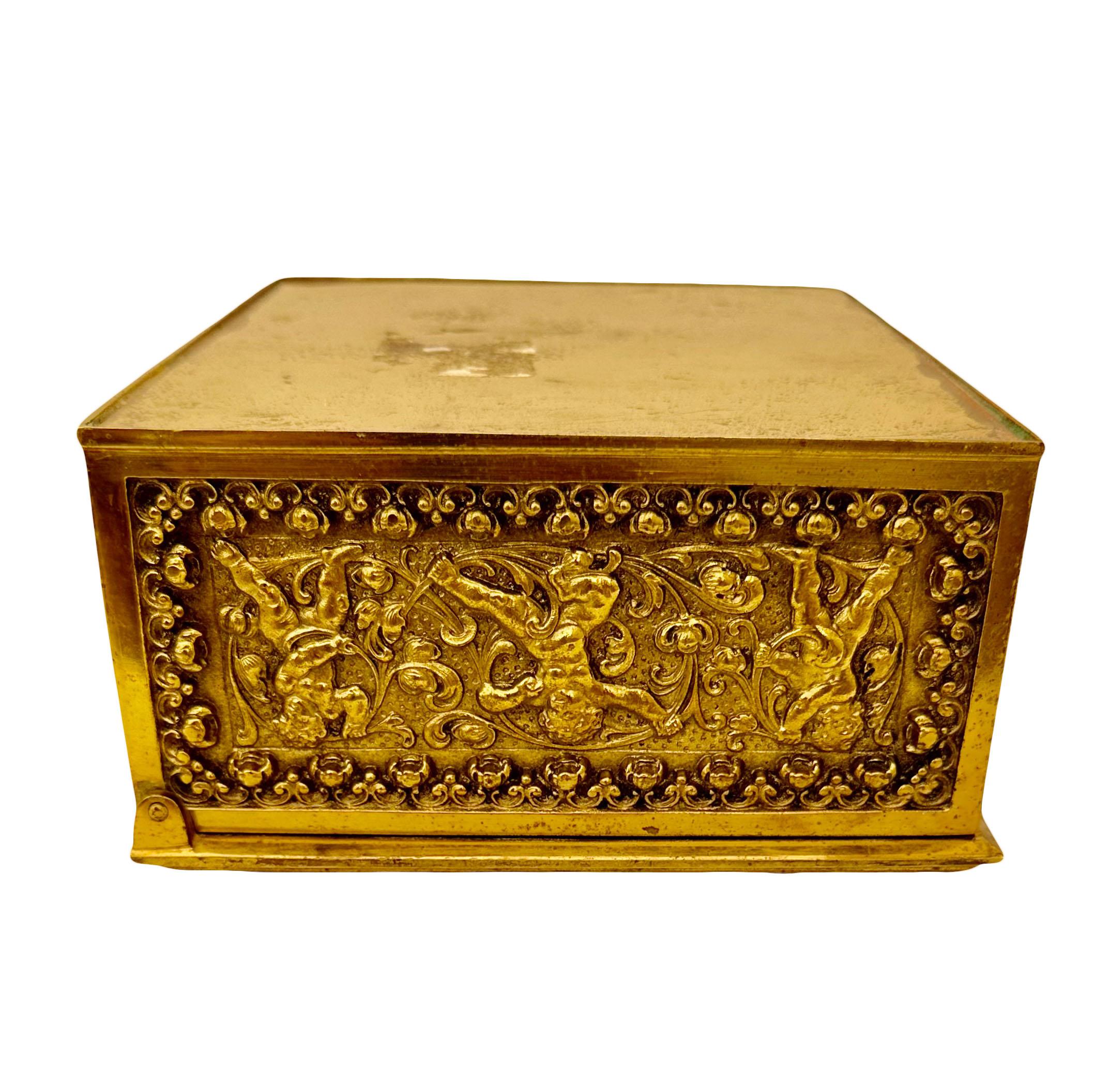 Renaissance Revival Style Bronze Box For Sale 3