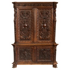 Geschnitzter Nussbaumschrank im Renaissance-Revival-Stil, ca. 1900