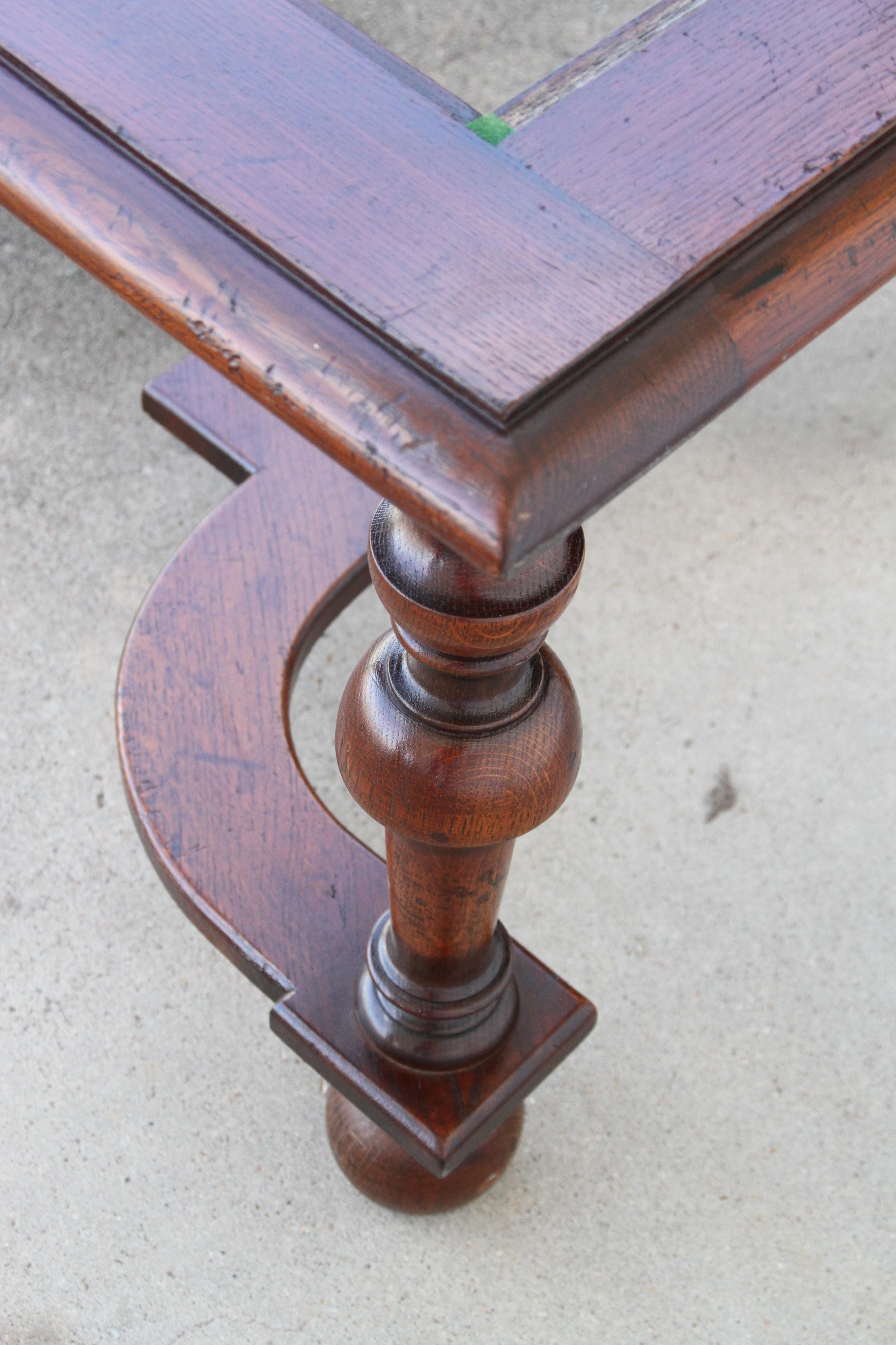 20th Century Renaissance Revival Style Coffee Table with Scalloped X-Bar Stretcher For Sale