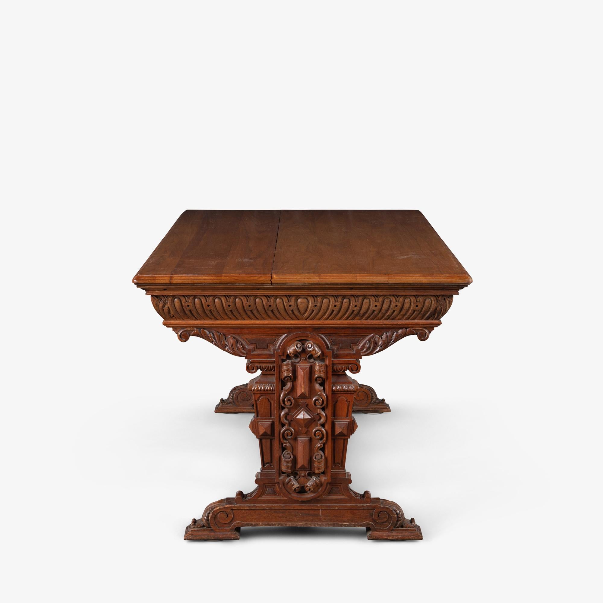 Renaissance Revival Style Partners Foyer Table Desk in Walnut In Good Condition For Sale In Stamford, CT
