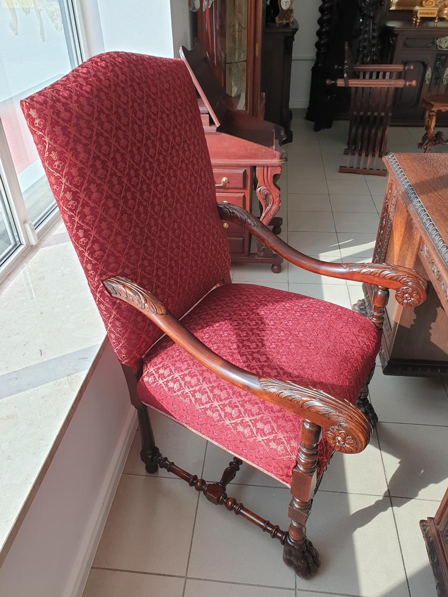 Renaissance Revival Style Solid Wood Armchair, Throne, circa 1920 In Good Condition For Sale In Liverpool, GB
