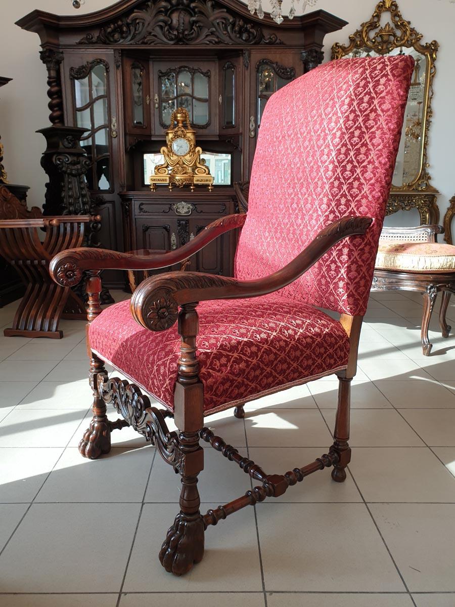 Renaissance Revival Style Solid Wood Armchair, Throne, circa 1920 For Sale 1