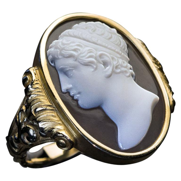 Renaissance Revival Unisex Gold Ring with Antique Sardonyx Cameo For Sale