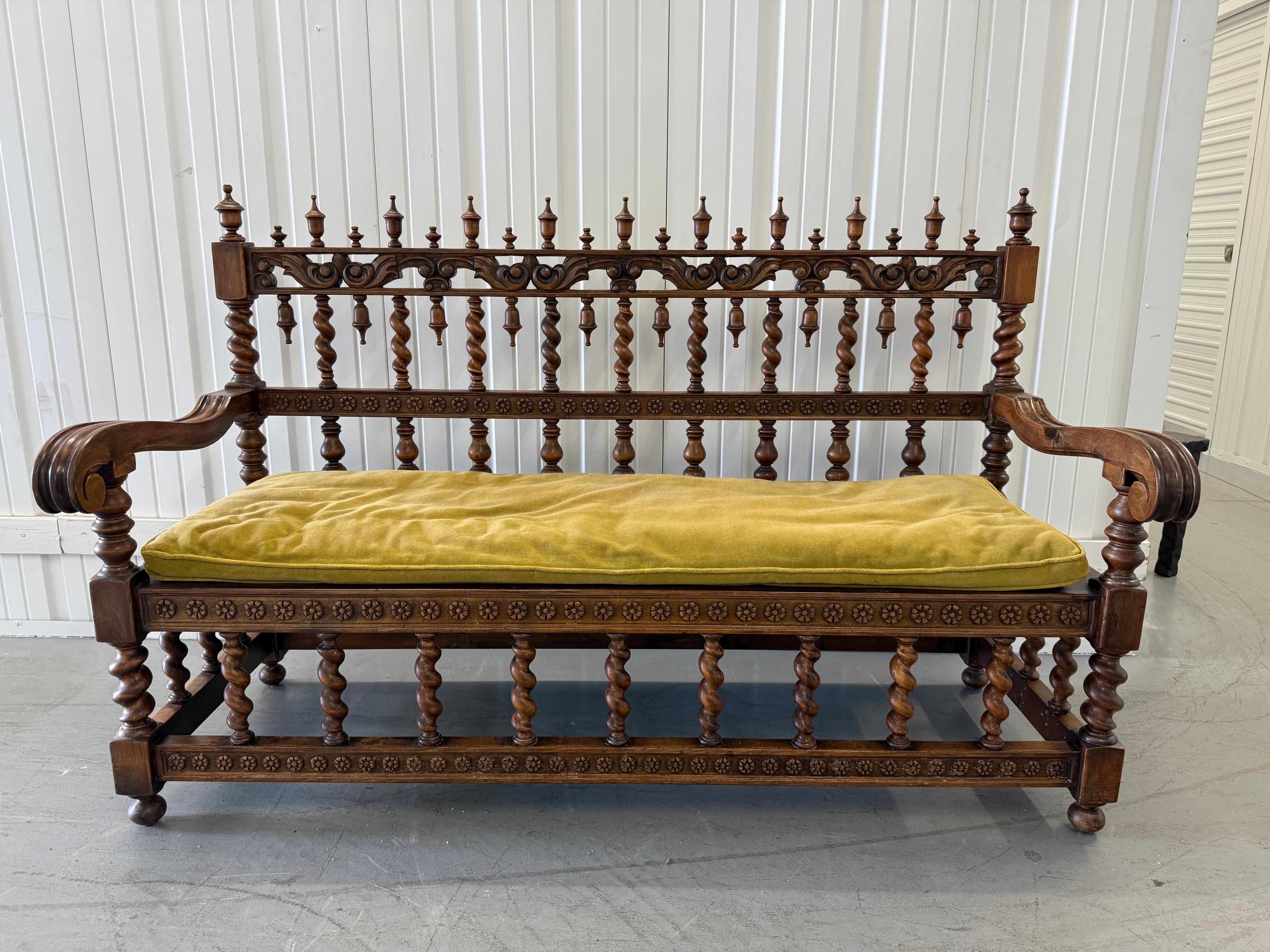 Hand-Carved Renaissance Revival Walnut Spindle-Back Settee, 19th Century For Sale