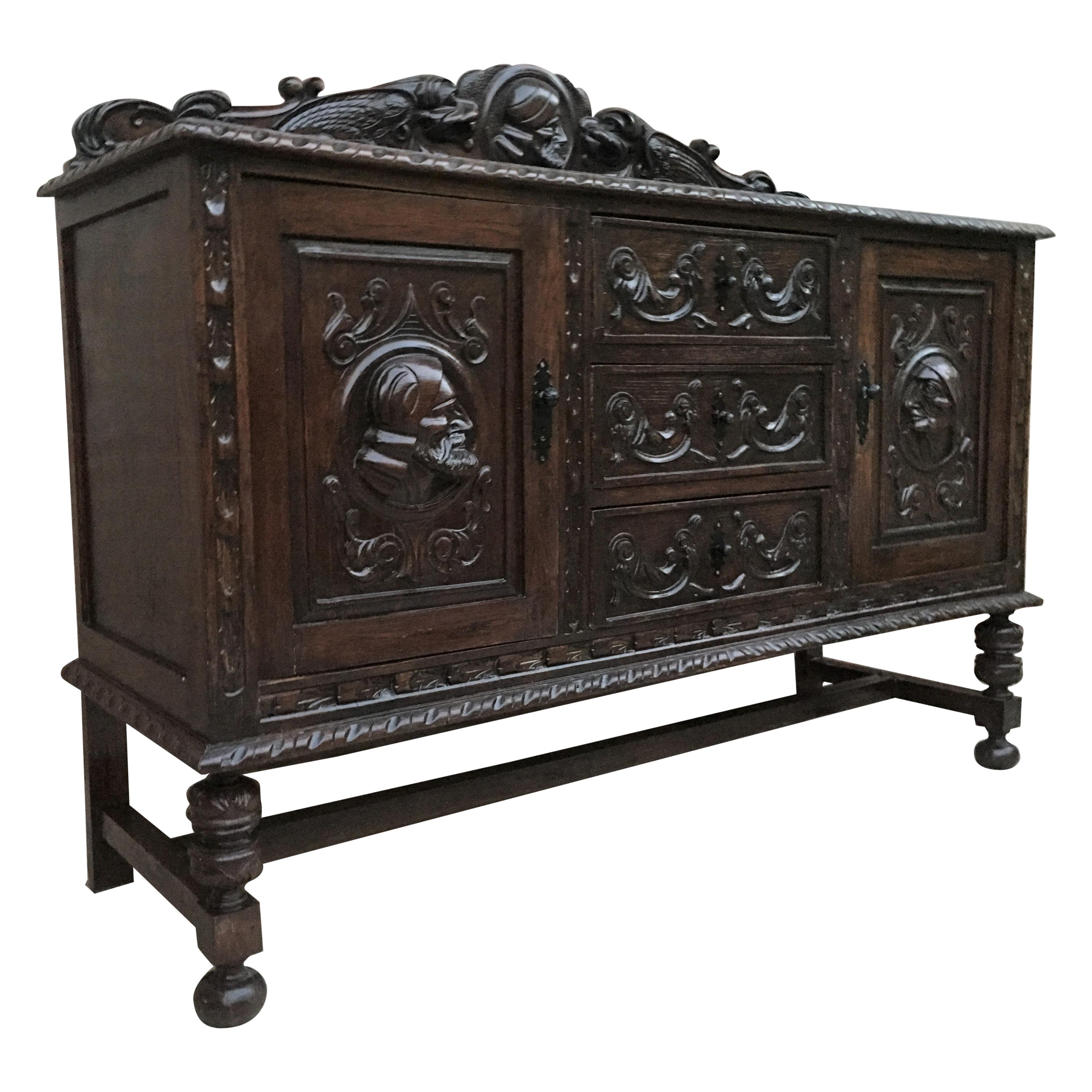 Renaissance Spanish Buffet with Two Doors, Three Drawers For Sale 2