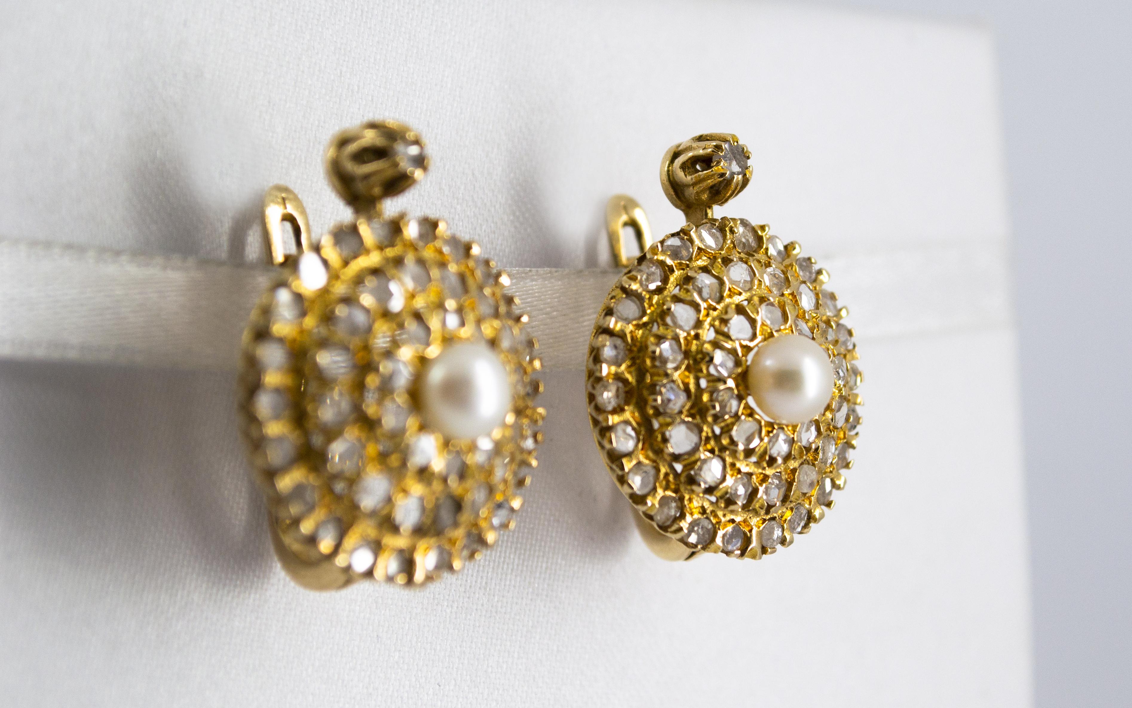 Renaissance Style 2.20 Carat White Diamond Pearl Yellow Gold Lever-Back Earrings In New Condition In Naples, IT