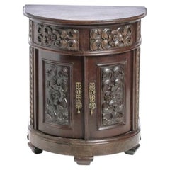 Table de chevet de style Renaissance
