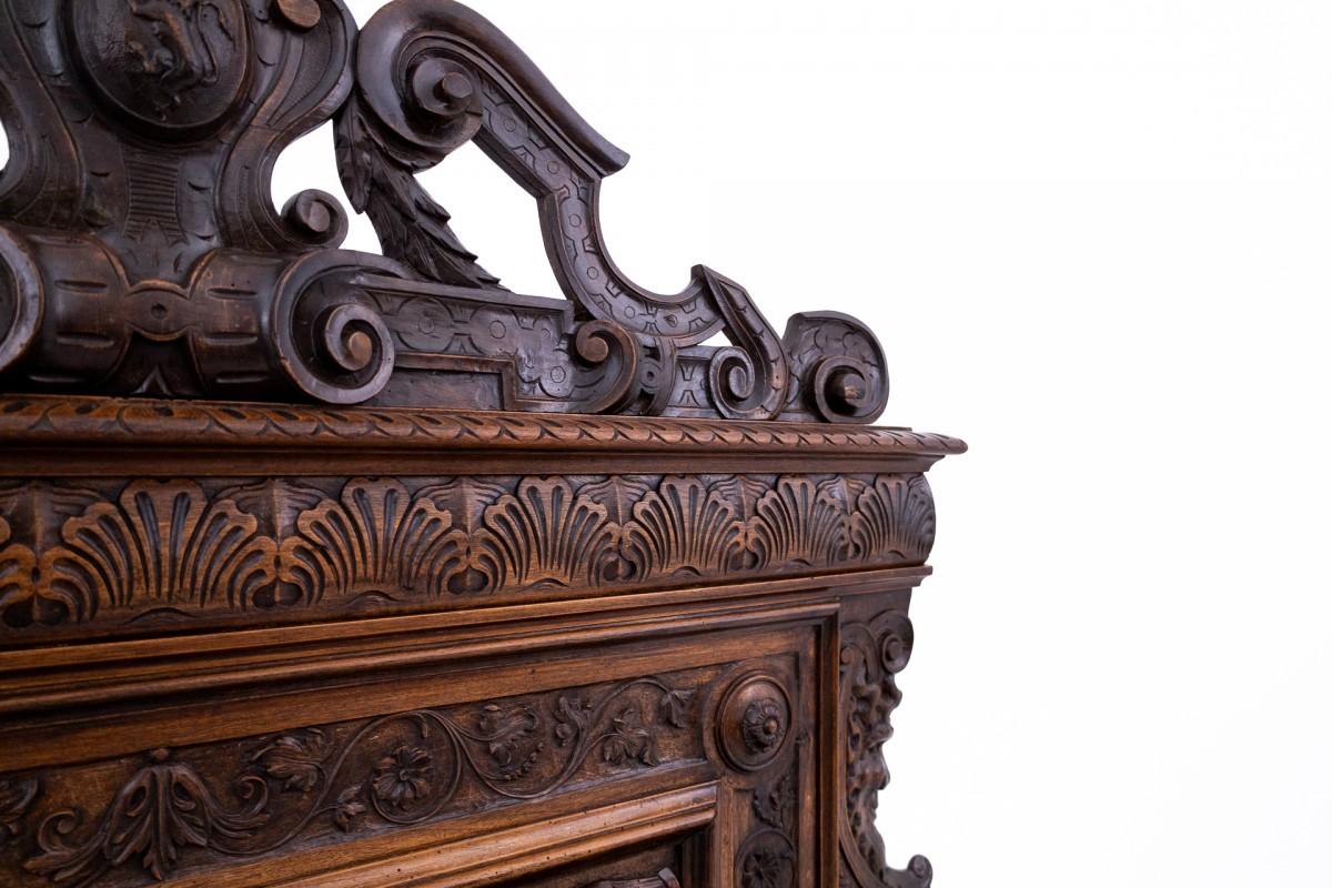 Late 19th Century Renaissance style bench with storage, France, circa 1870. For Sale