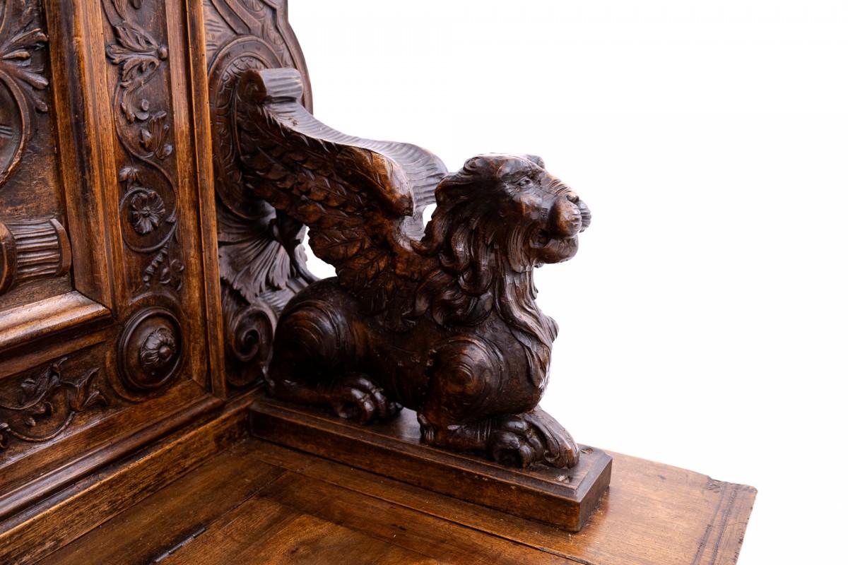 Renaissance style bench with storage, France, circa 1870. 1