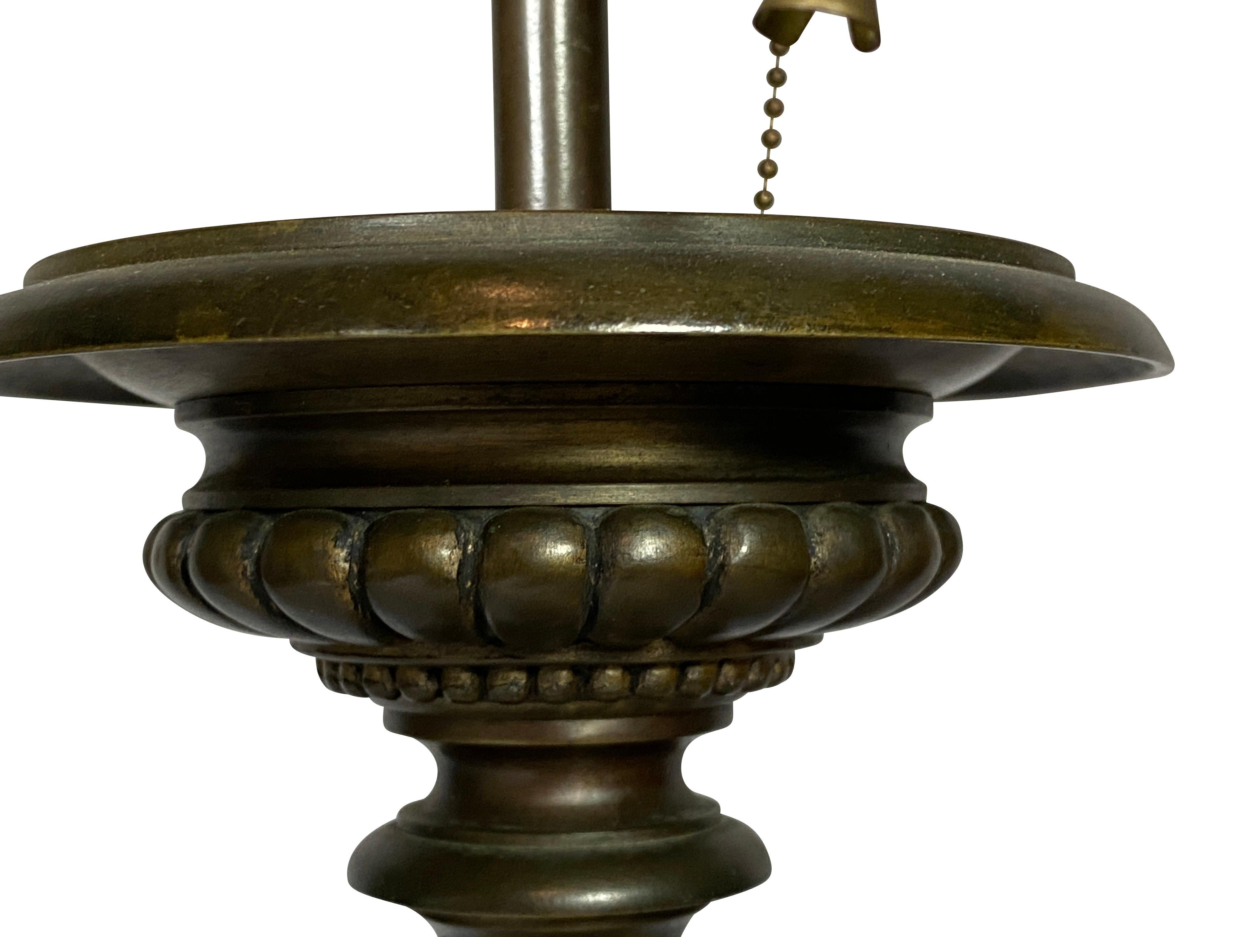 Lampe de table en bronze de style Renaissance en vente 6