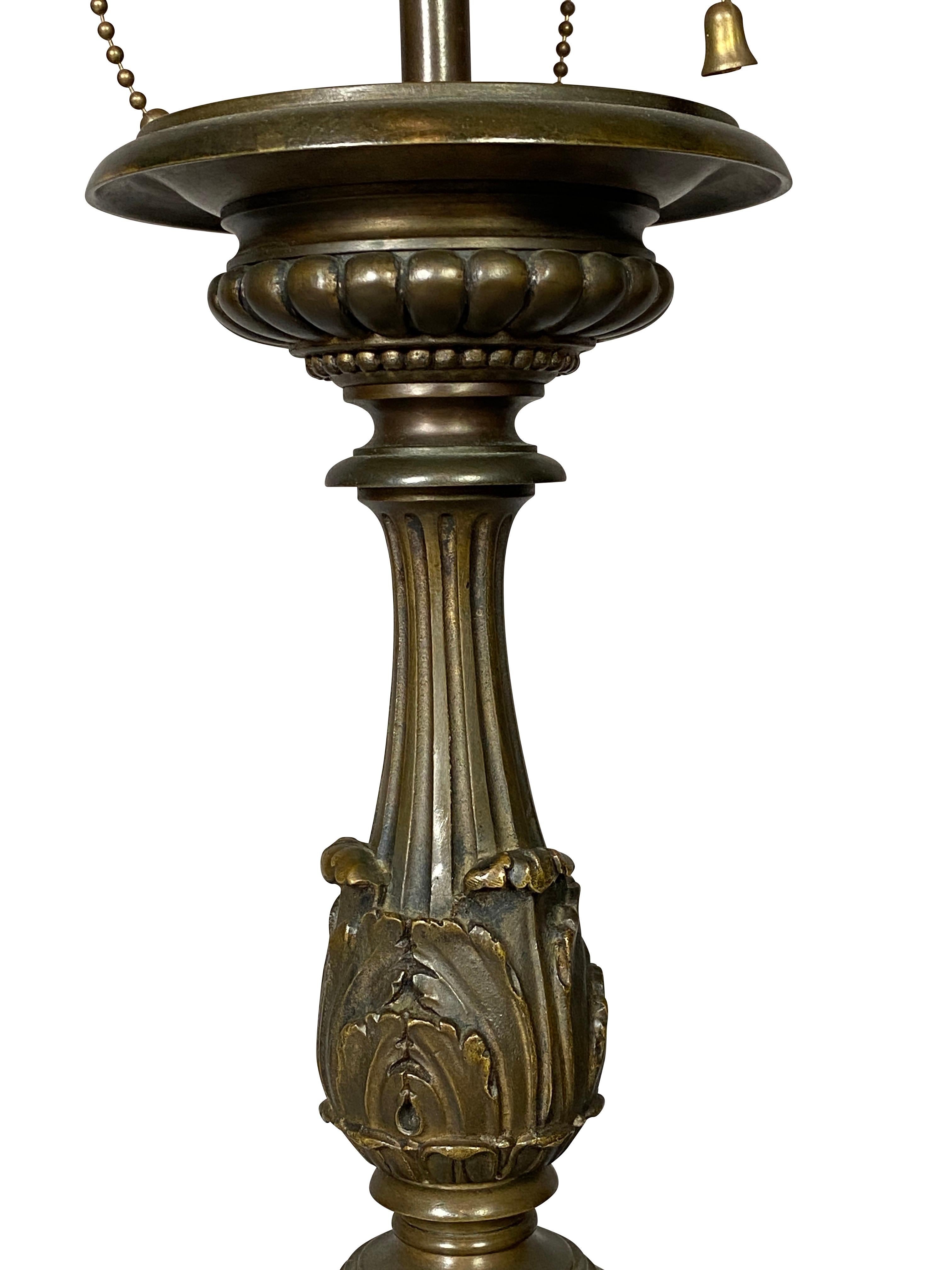 Tischlampe aus Bronze im Renaissance-Stil im Angebot 2