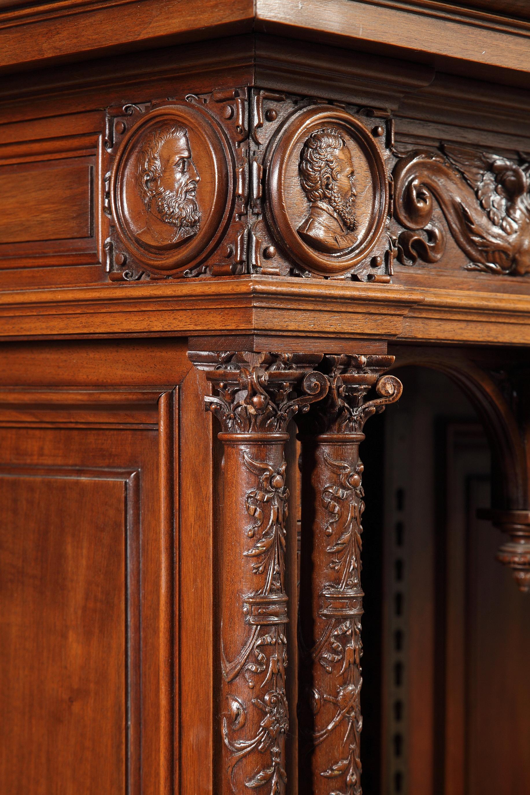 Renaissance Style Cabinet, France, Circa 1870 In Good Condition For Sale In PARIS, FR