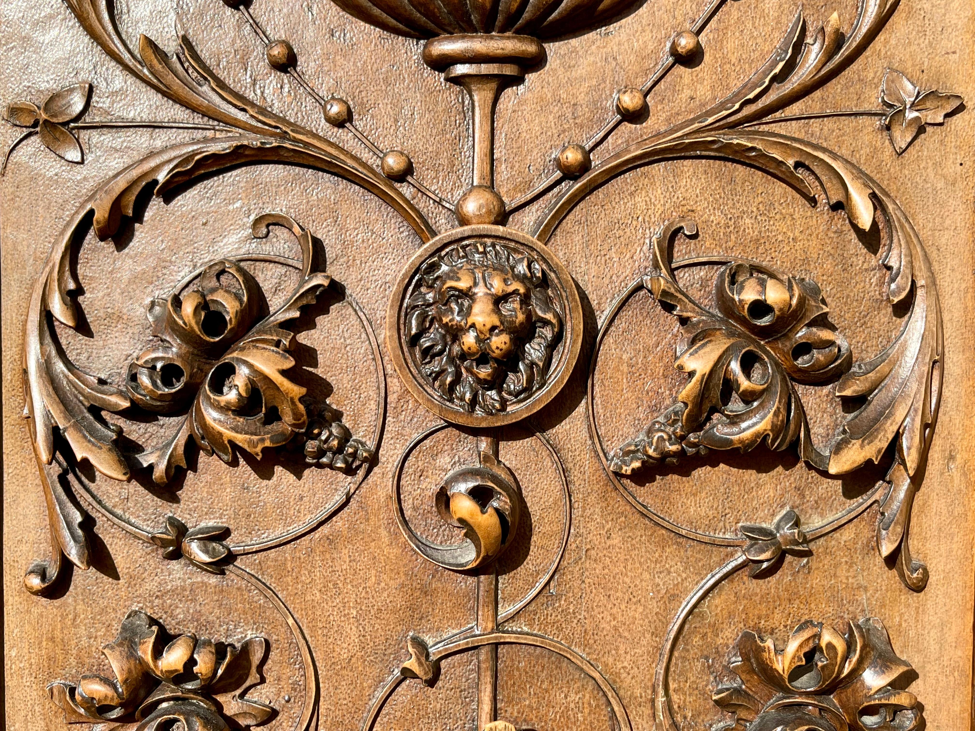 Renaissance Style, Carved Walnut Buffets, 19th Century For Sale 9