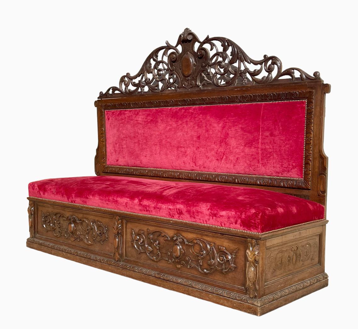 Renaissance Style Castle Bench  In Good Condition For Sale In Beaune, FR