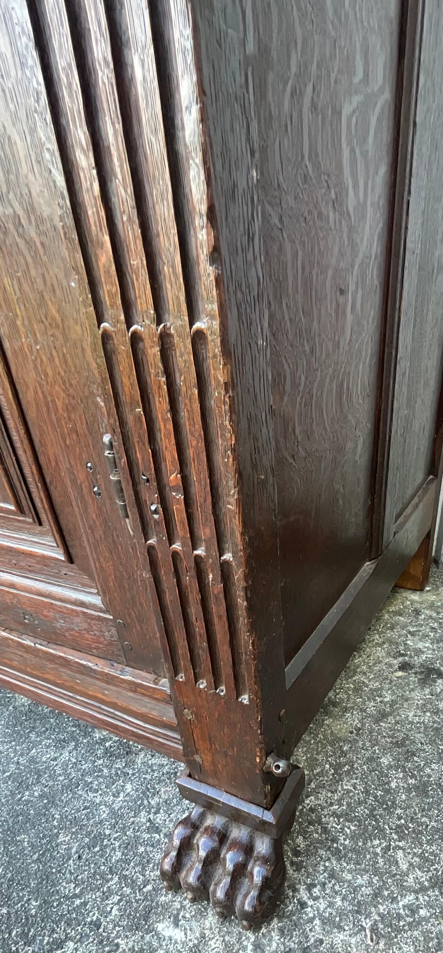 Mobili in stile rinascimentale in Oak massiccio, inizio XIX secolo in vendita 12