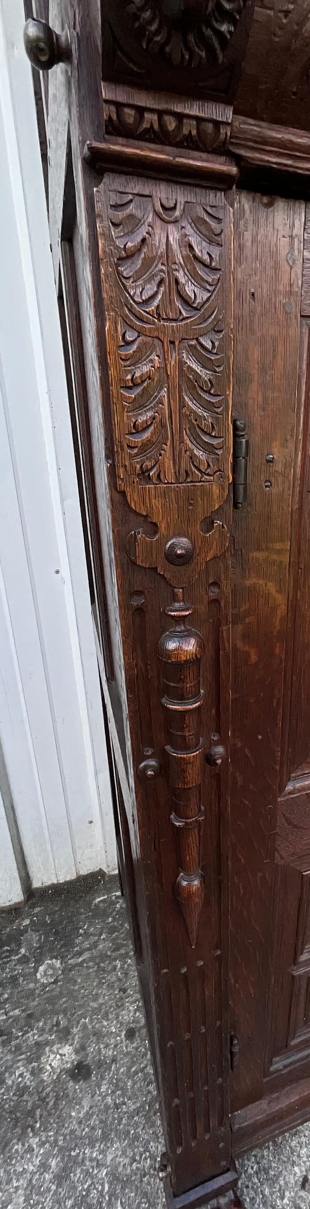 Quercia Mobili in stile rinascimentale in Oak massiccio, inizio XIX secolo in vendita