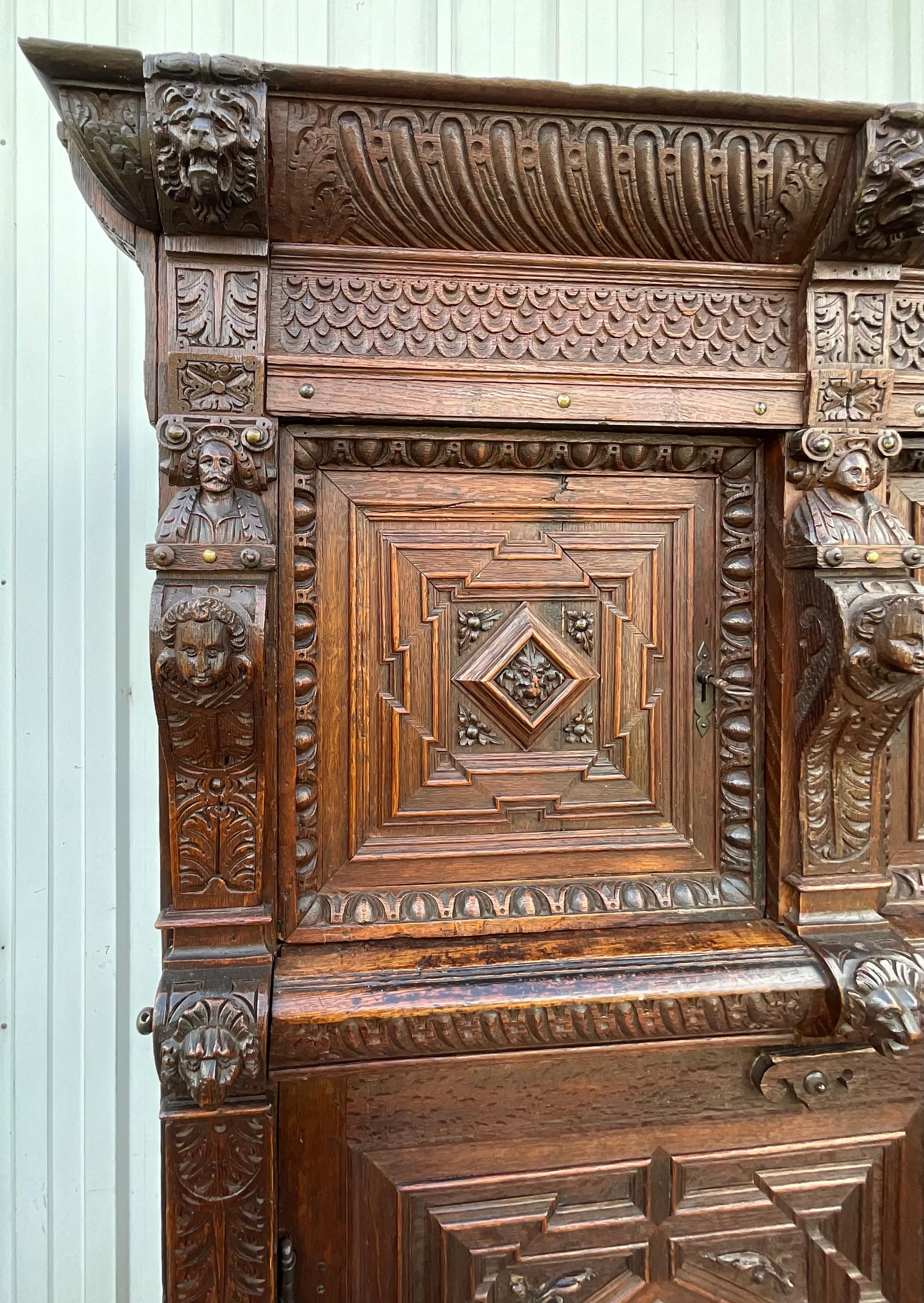 Mobili in stile rinascimentale in Oak massiccio, inizio XIX secolo in vendita 2