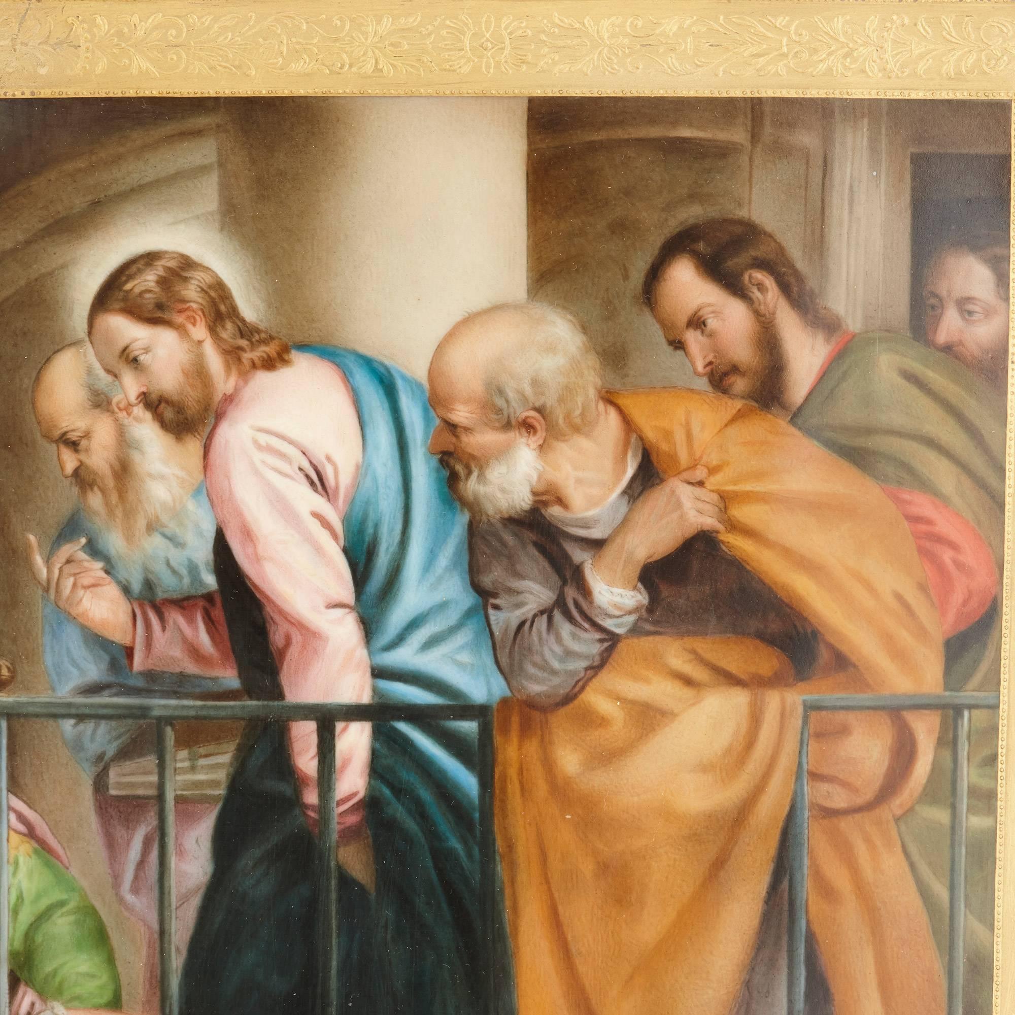 Questa fantastica targa in porcellana presenta una decorazione dorata eccezionalmente splendida, ma è la scena biblica centrale che la rende un pezzo davvero speciale. Raffigurando la storia di Gesù e della donna cananea (nota anche come