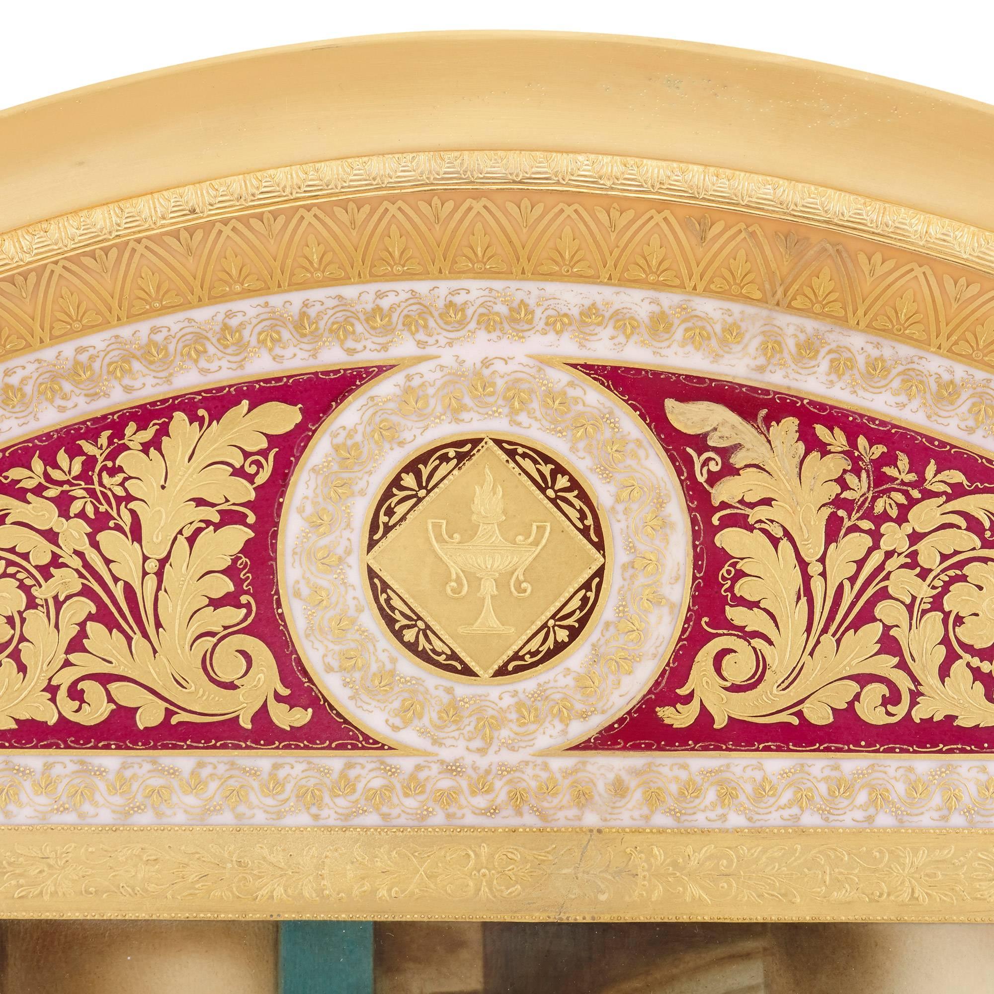 Autrichien Plaque en bronze doré et porcelaine de style Renaissance de la Vienne royale en vente