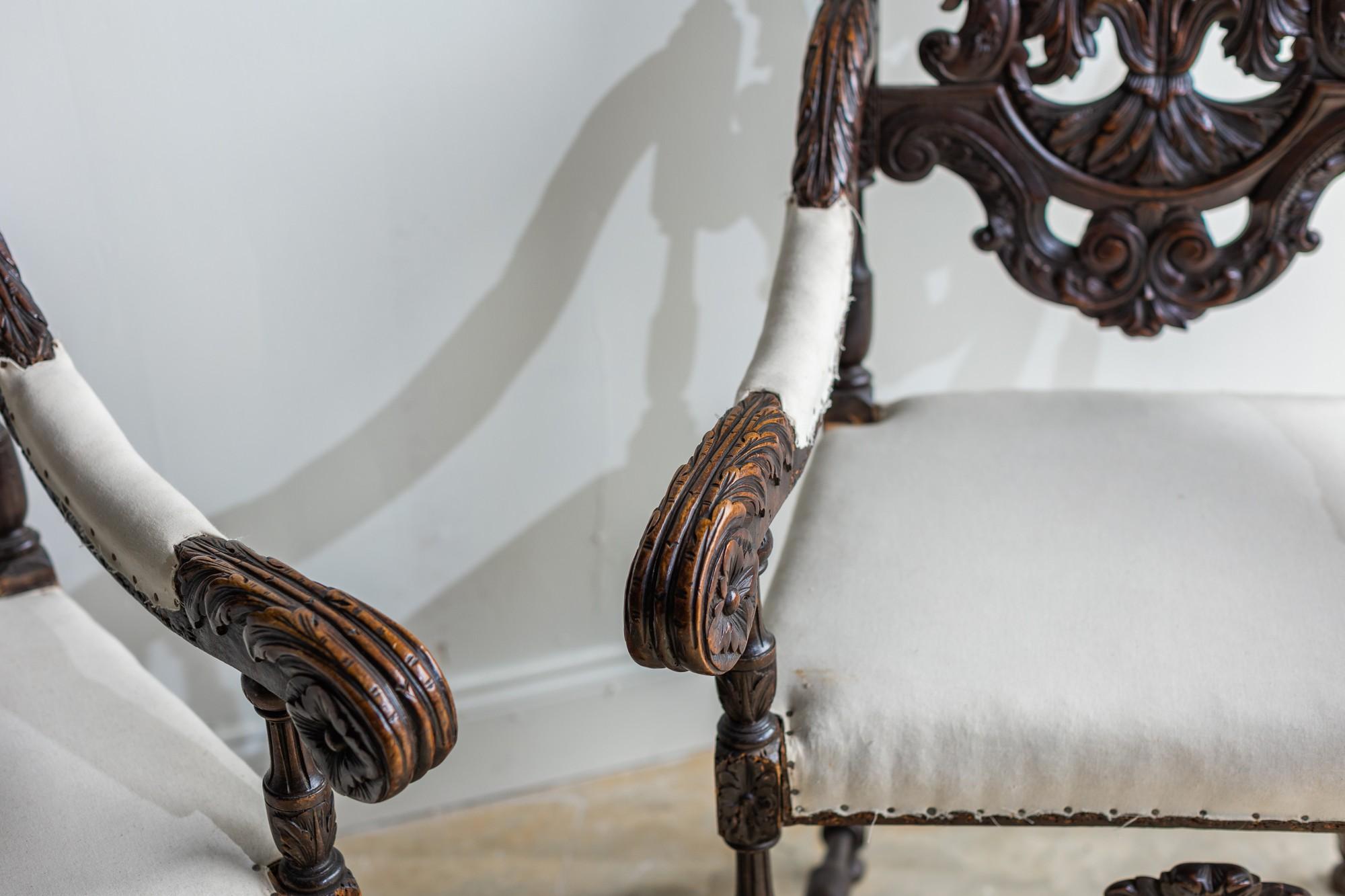 Renaissance Style Italian Armchairs In Good Condition For Sale In Madison, MS