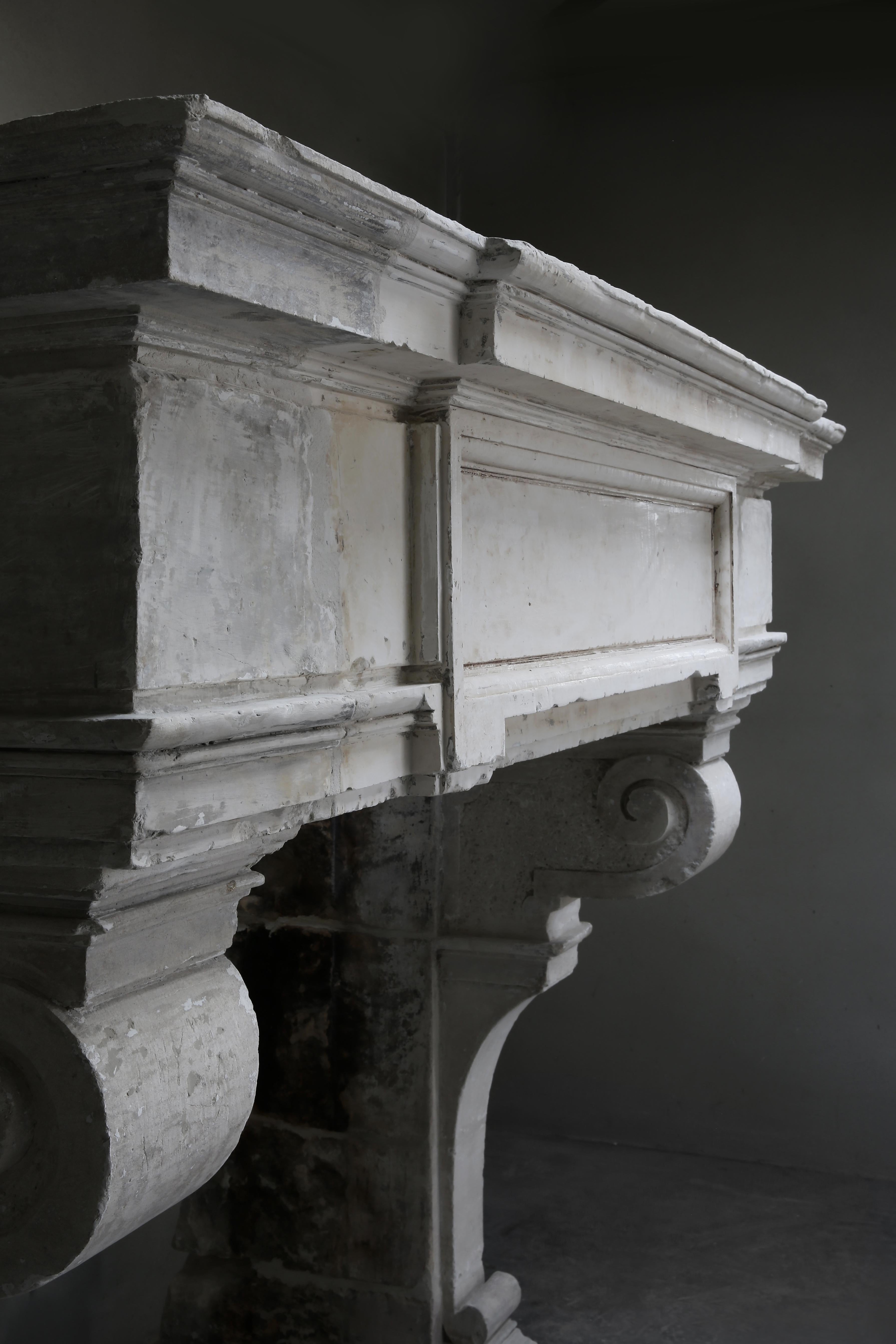 Renaissance Style Mantel from the 18th Century of French Limestone For Sale 9