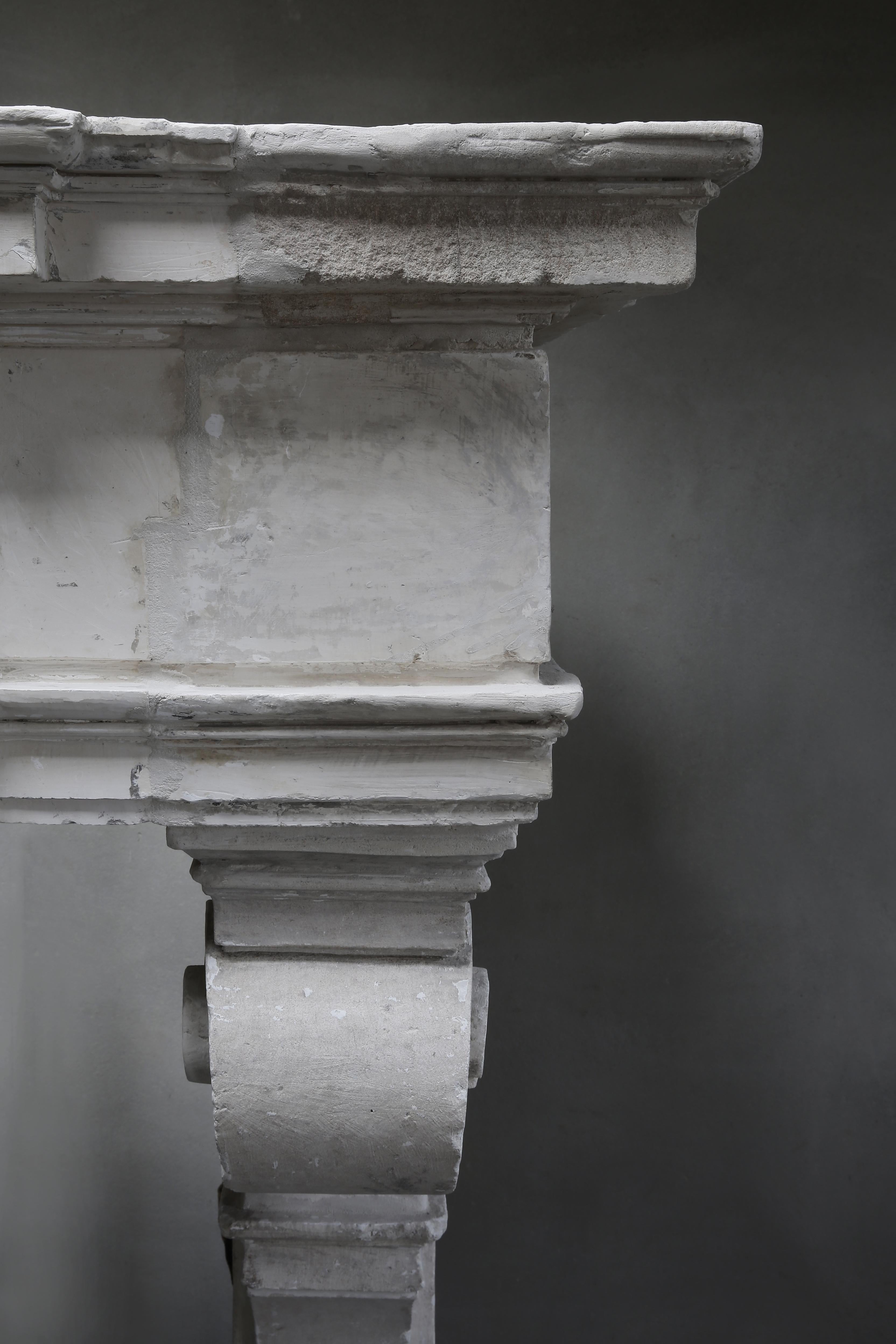 Renaissance Style Mantel from the 18th Century of French Limestone For Sale 4