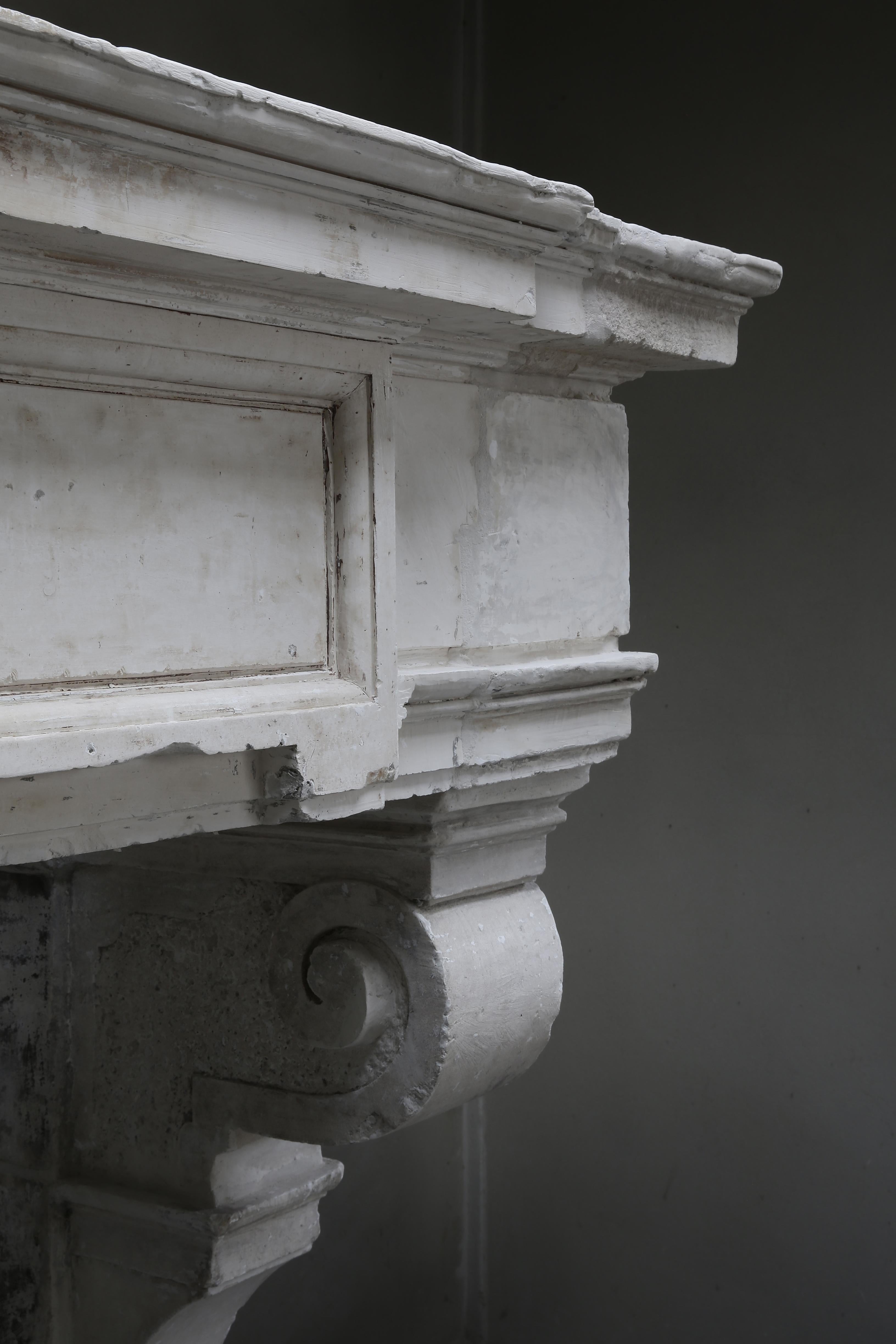 Renaissance Style Mantel from the 18th Century of French Limestone For Sale 5