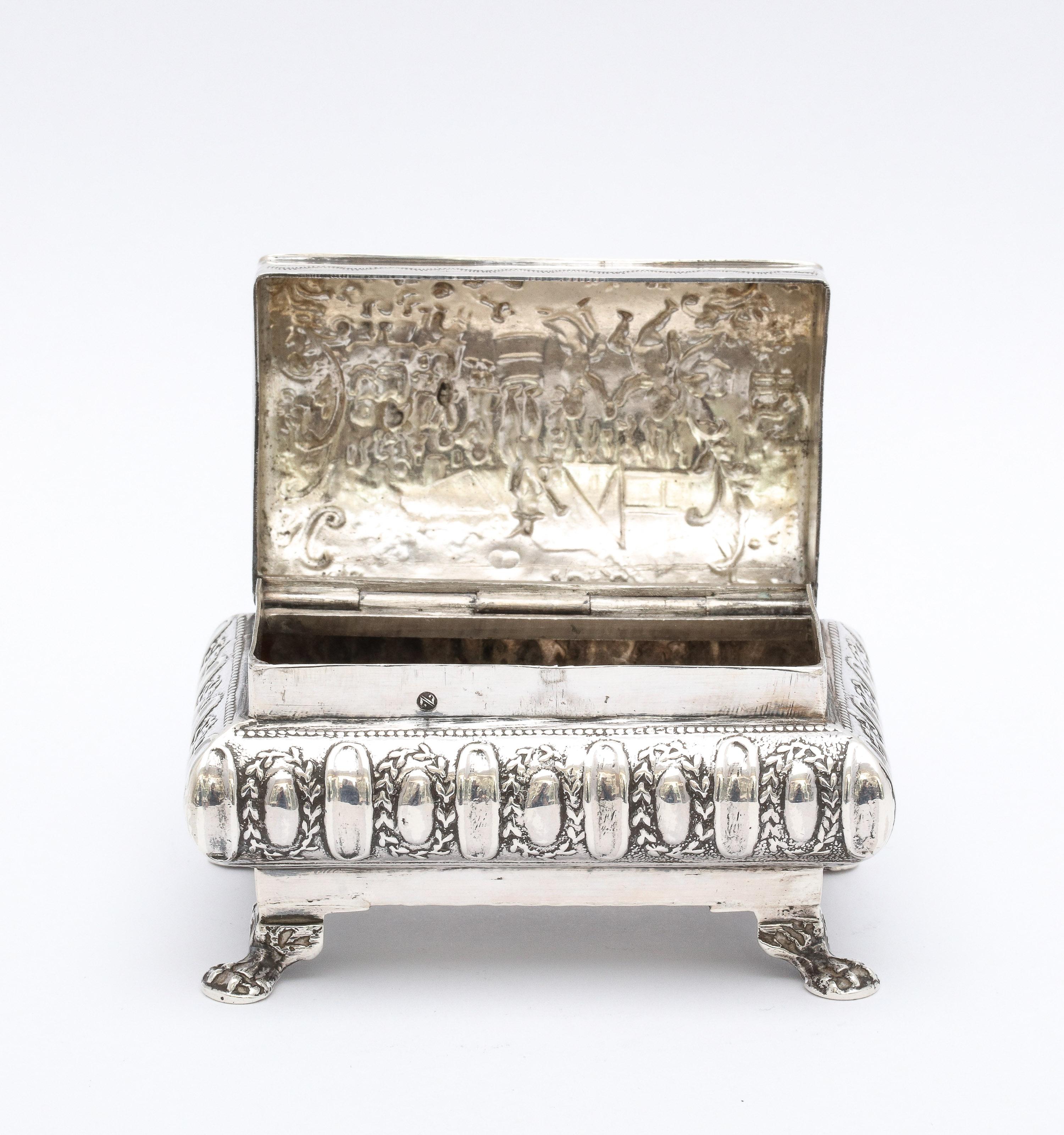 Renaissance Style Sterling Silver Paw-Footed Trinkets Box With Hinged Lid  5