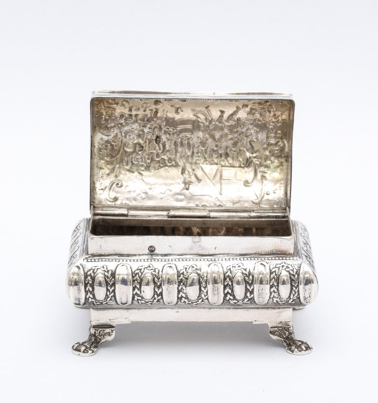 Renaissance Style Sterling Silver Paw-Footed Trinkets Box With Hinged Lid  For Sale 7