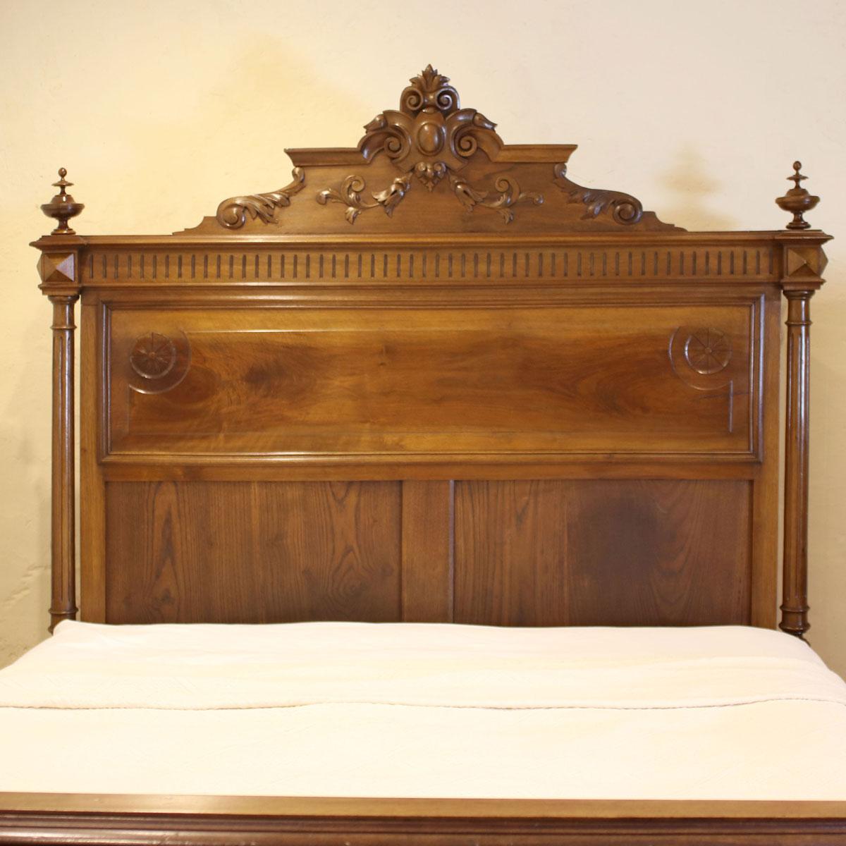 antique king size bed