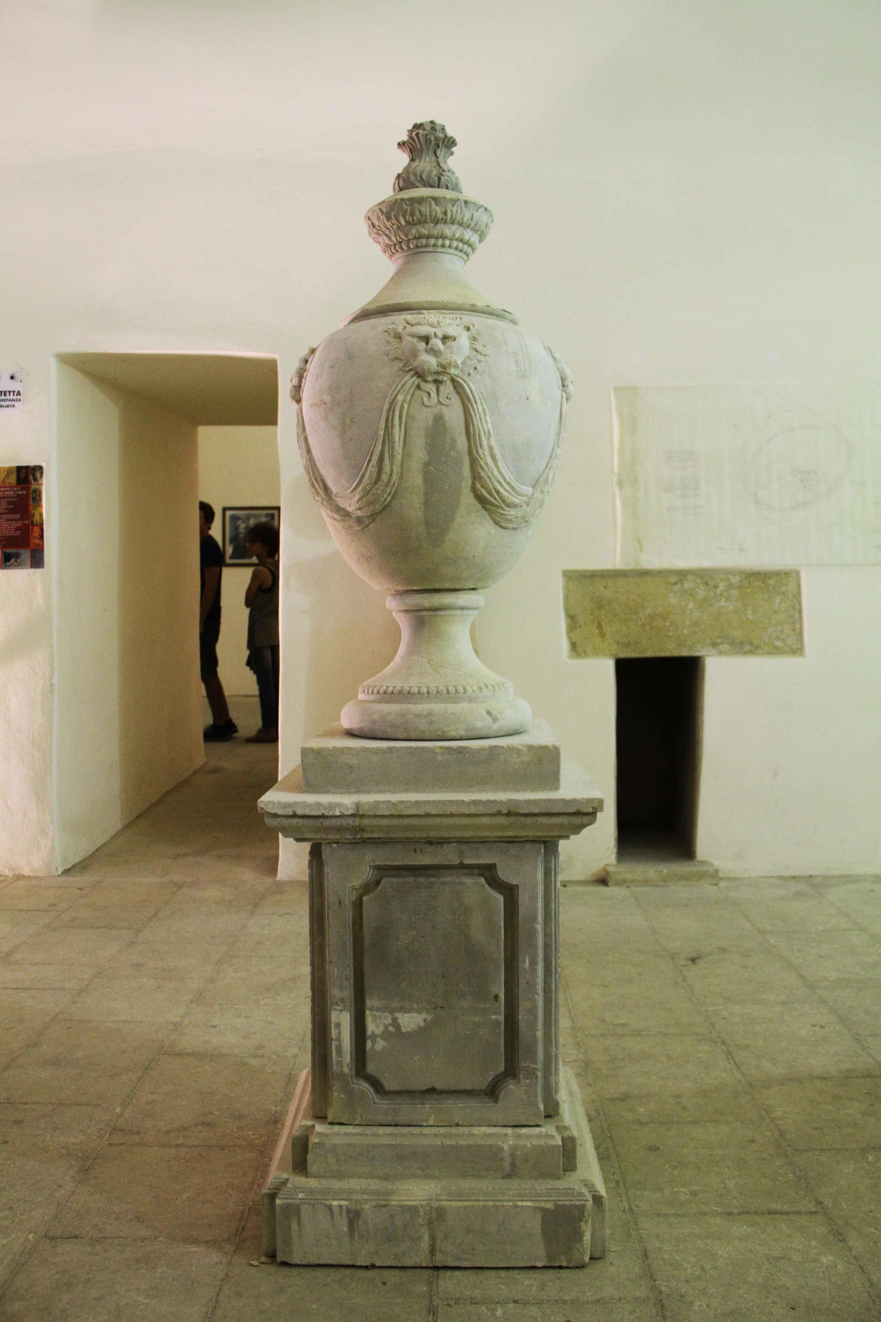 Contemporary Renaissance Urn Italian Style, Hand-Carved Pure Limestone, Including Pedestal For Sale